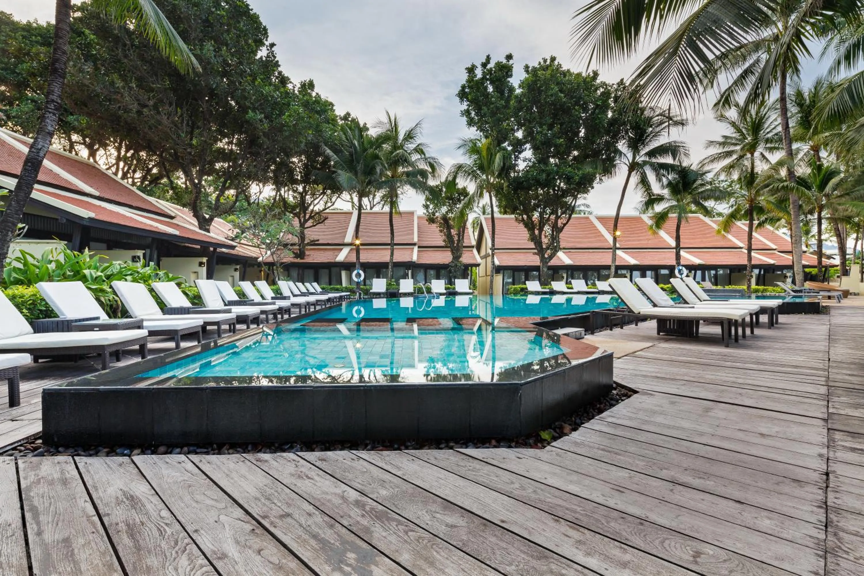 Swimming pool in Impiana Beachfront Resort Patong, Phuket