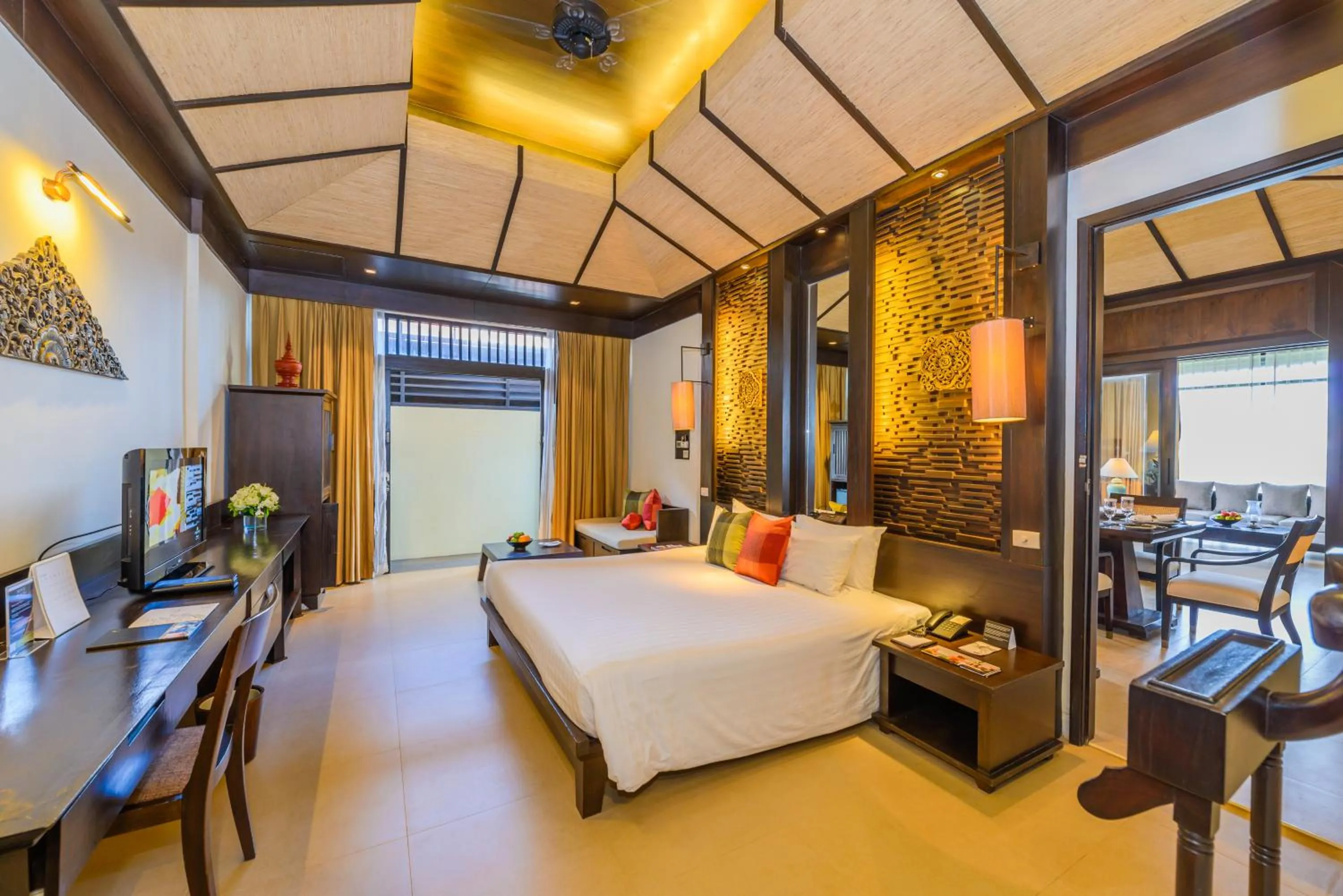 Bedroom, Bed in Impiana Beachfront Resort Patong, Phuket