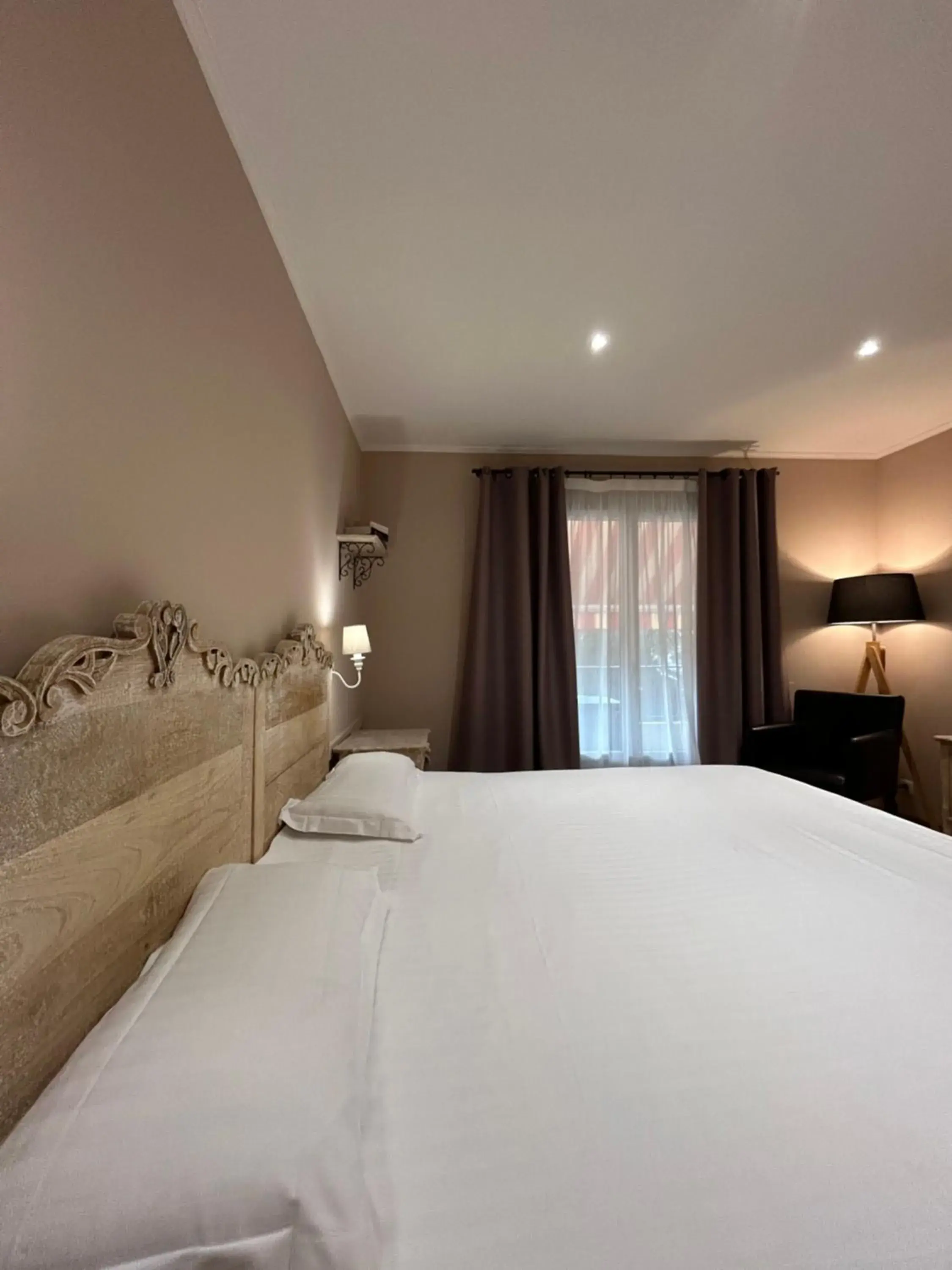 Bedroom, Bed in La Lune De Mougins - Hotel & Spa Bedroom, Bed in La Lune De Mougins - Hotel & Spa