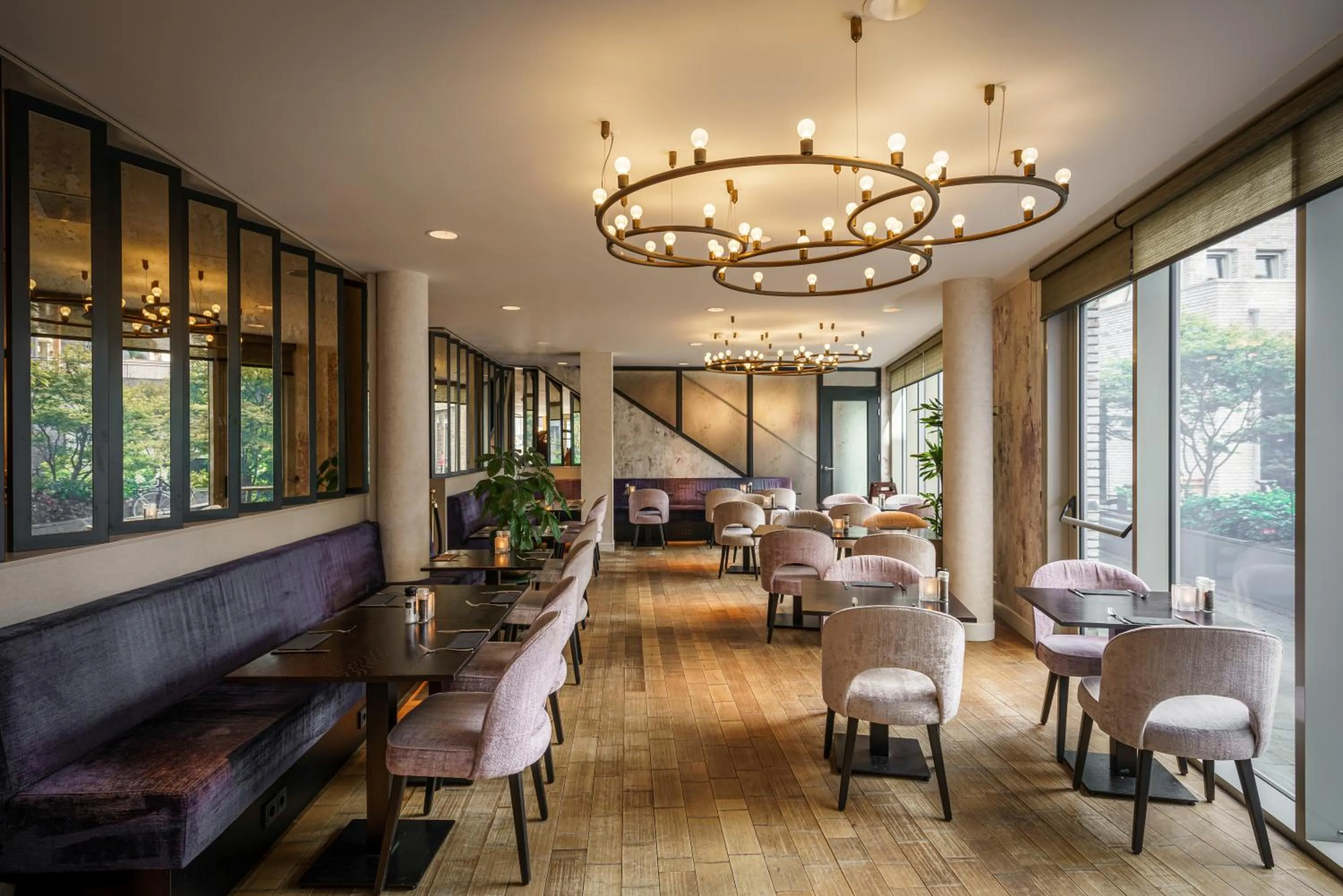 Breakfast in Monet Garden Hotel Amsterdam