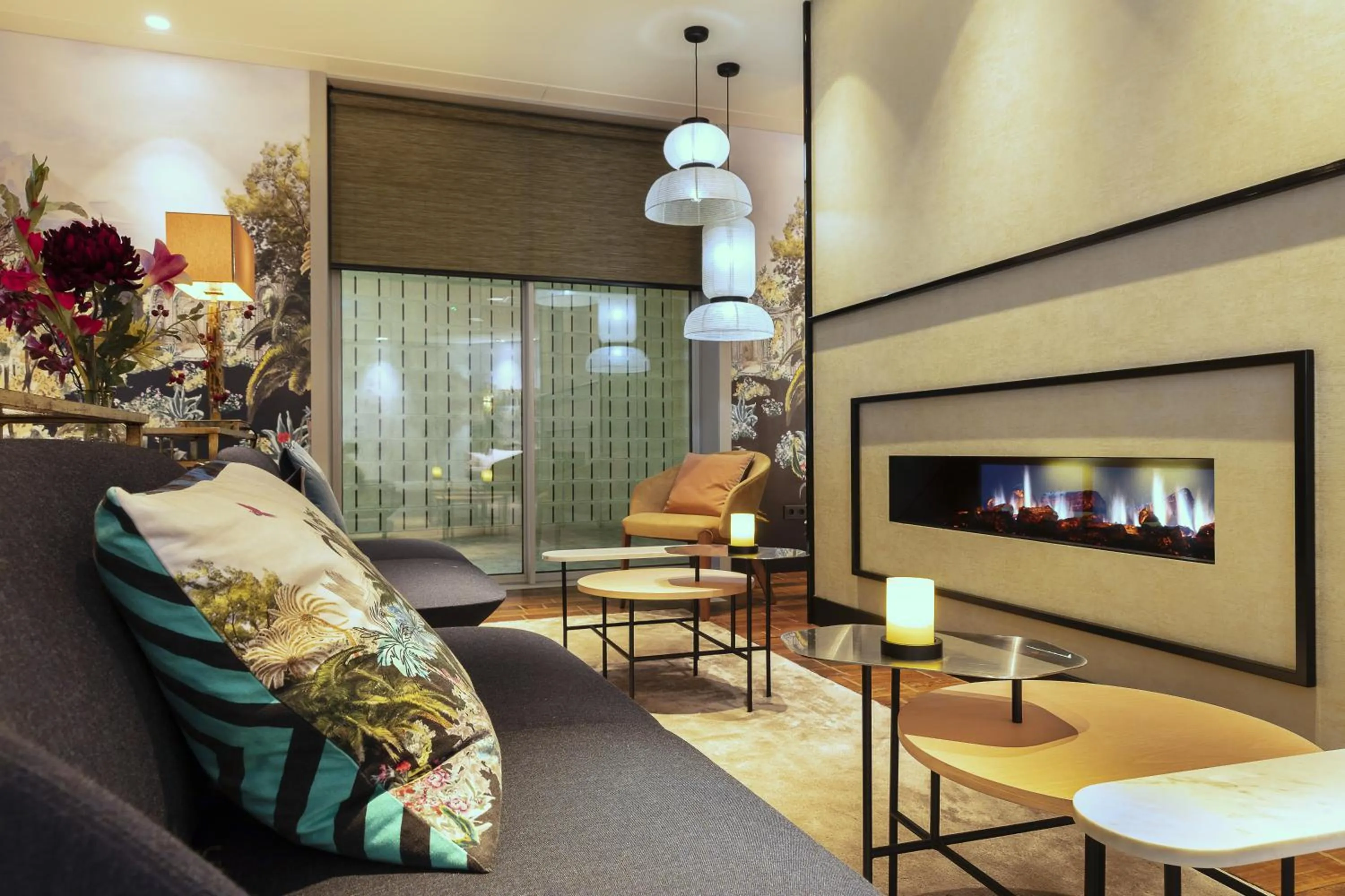 Seating area in Monet Garden Hotel Amsterdam