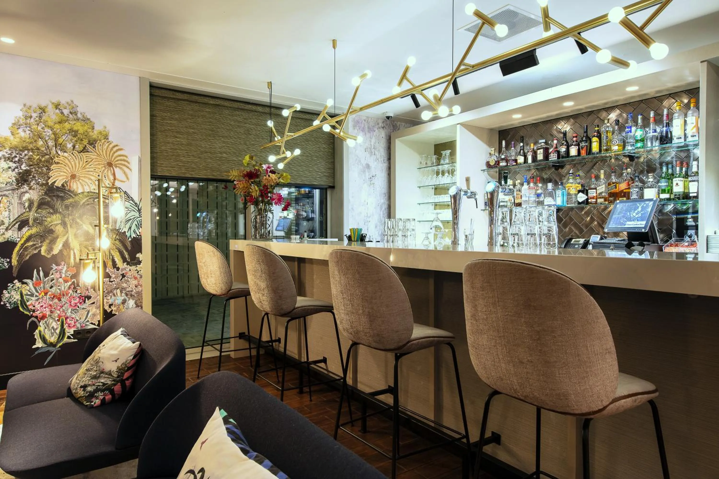 Lounge or bar in Monet Garden Hotel Amsterdam