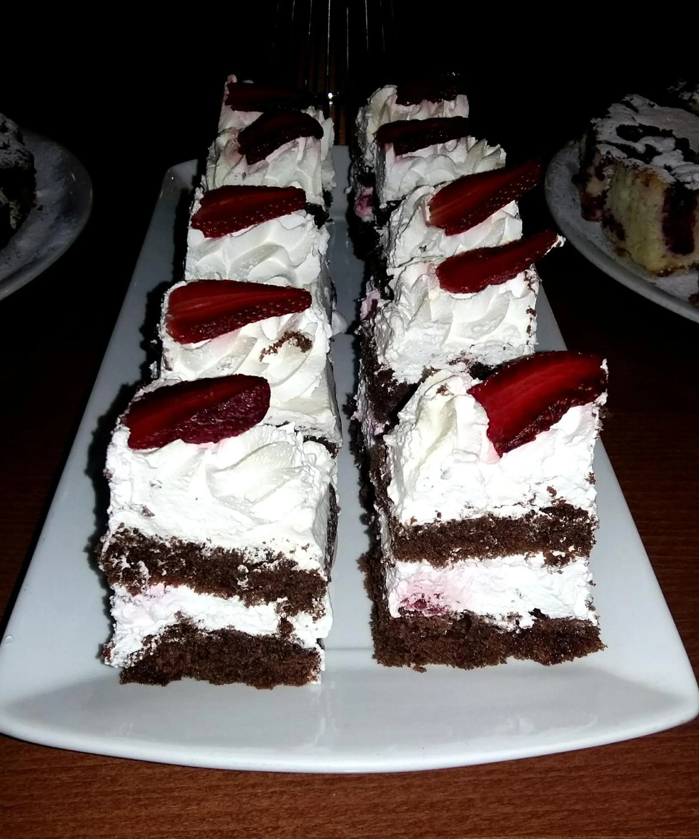 Restaurant/places to eat in Hotel 1000 Ruza