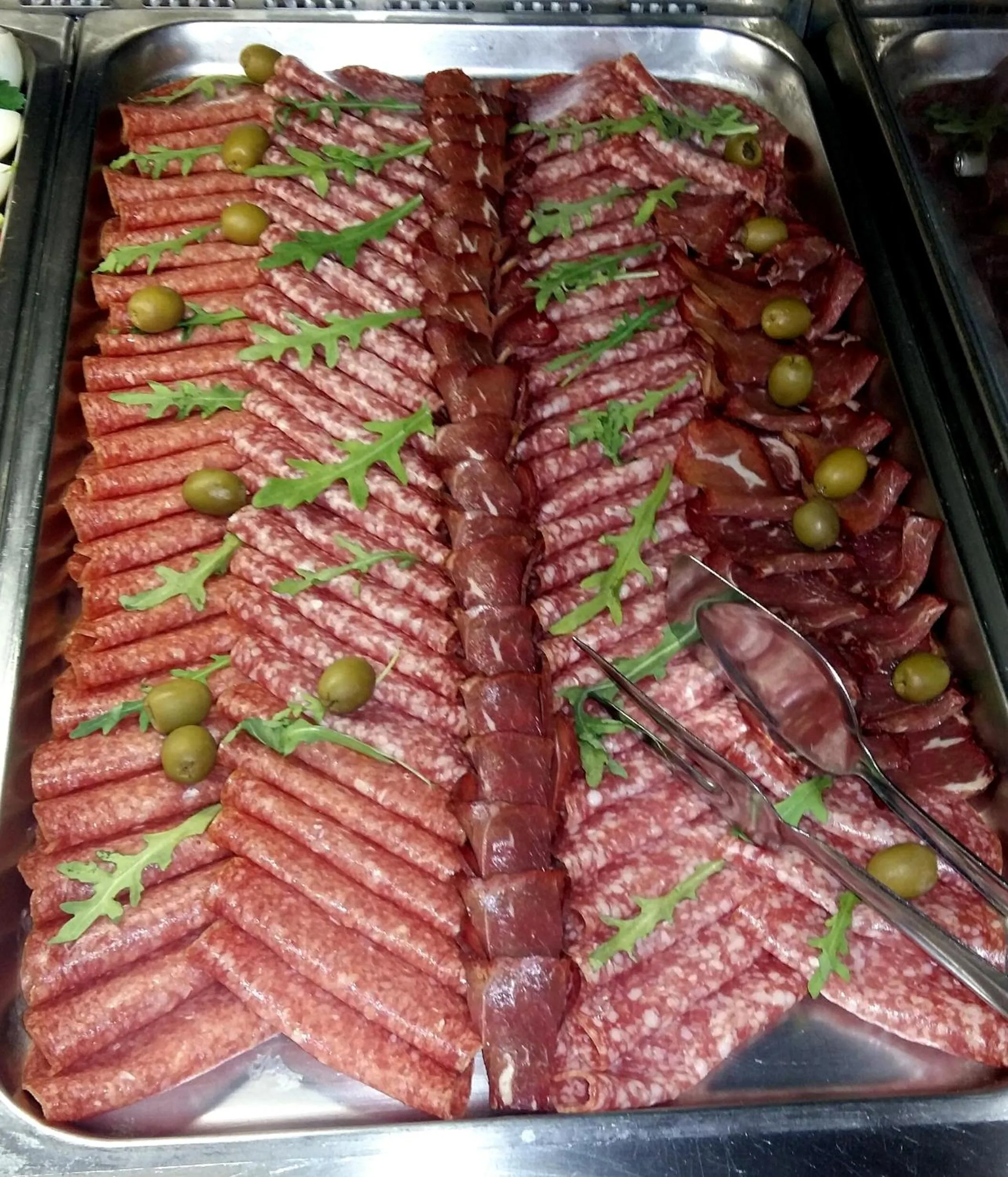 Restaurant/places to eat in Hotel 1000 Ruza