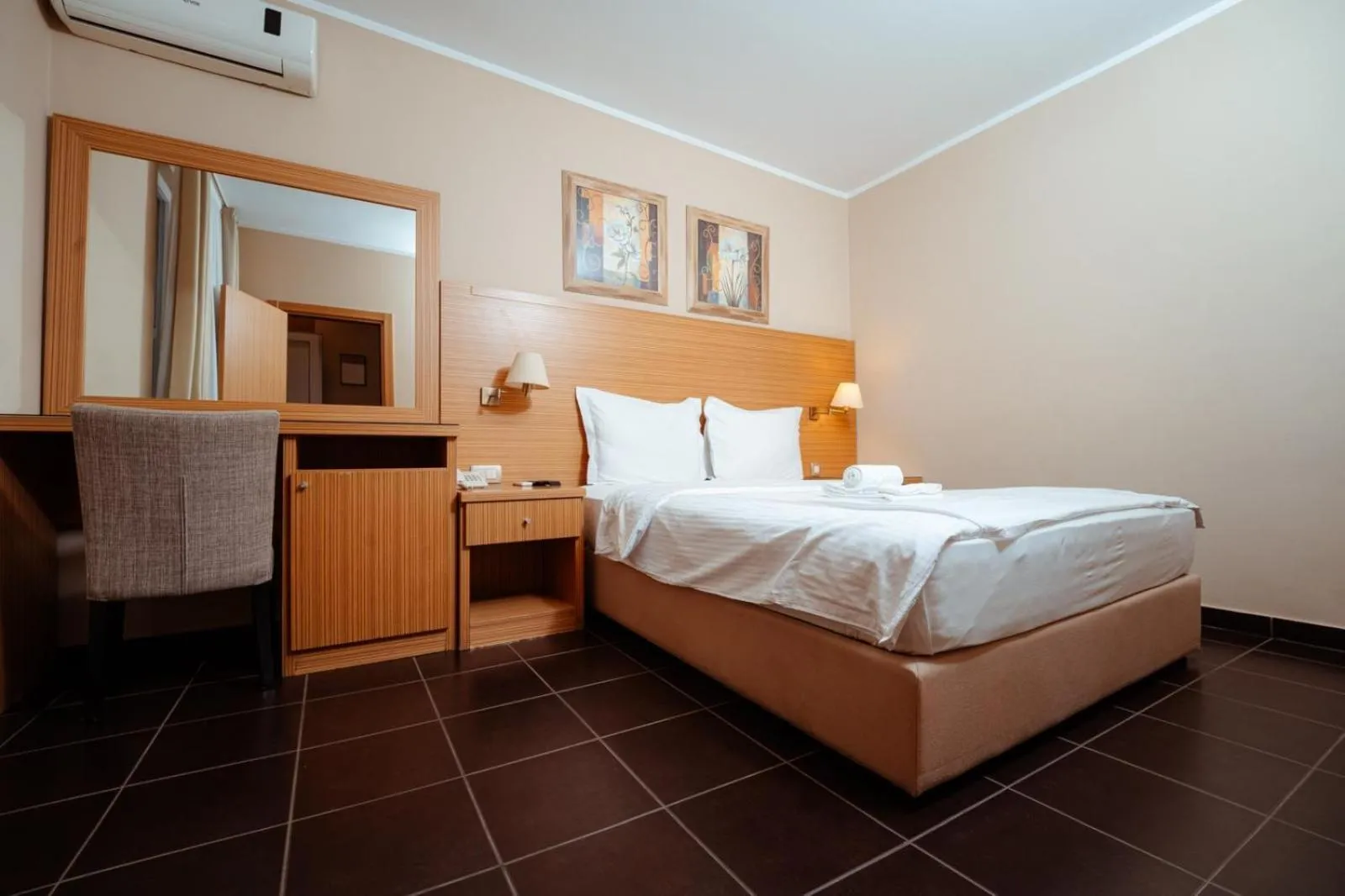 Bedroom, Bed in Hotel 1000 Ruza