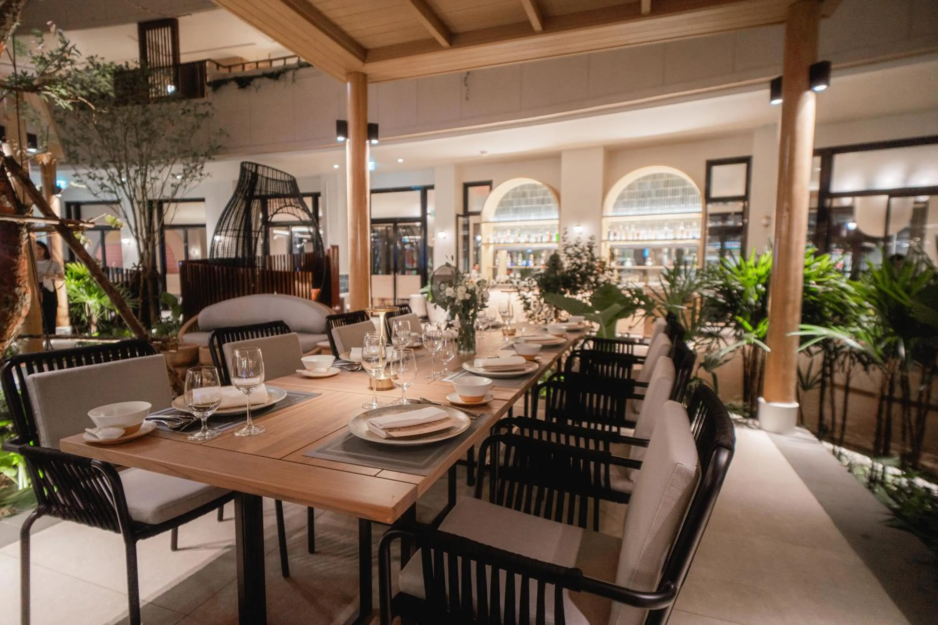 Restaurant/places to eat in M Social Hotel Phuket