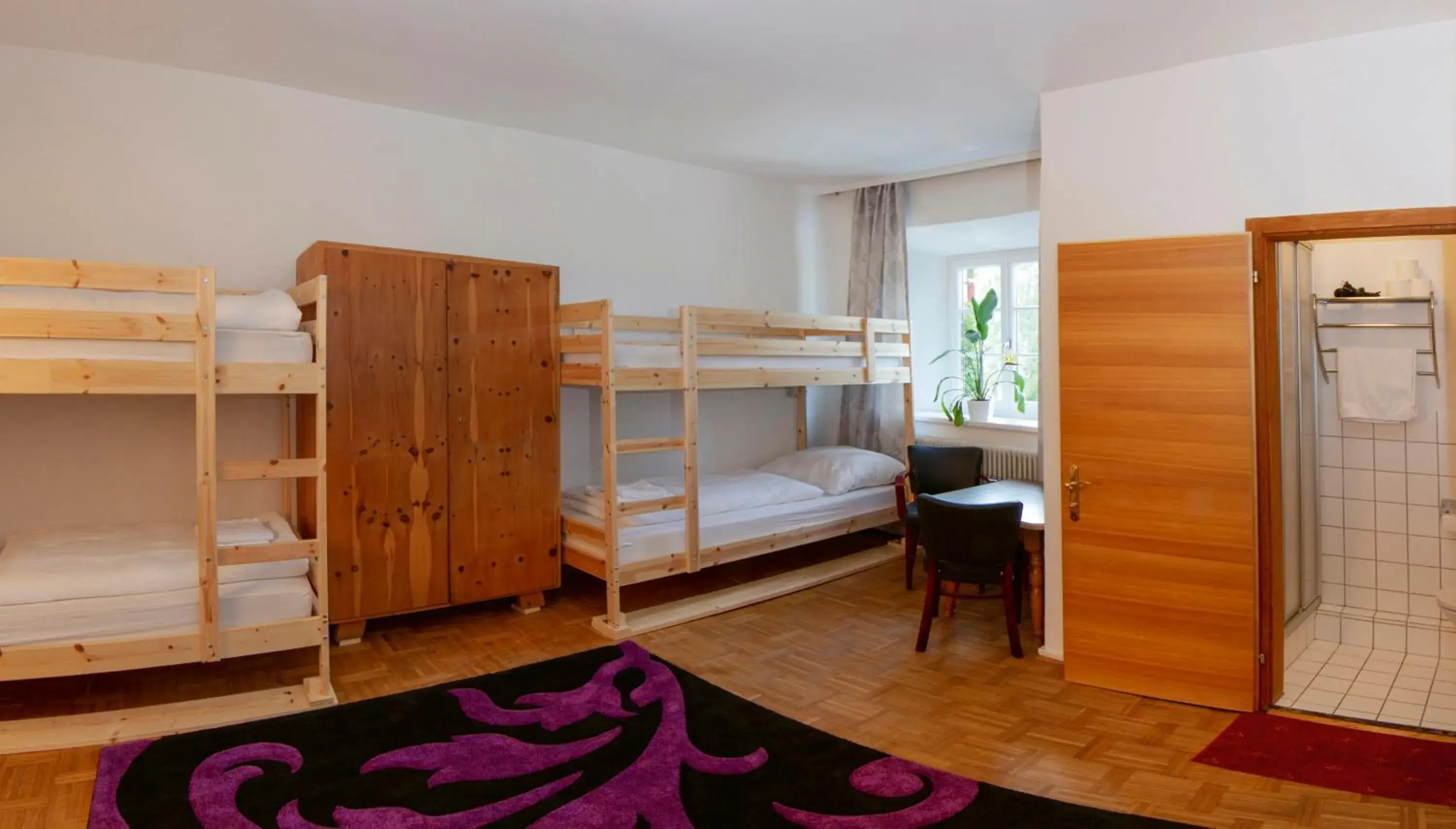 6-Bed Mixed Dormitory Room in Gasthof zur Post 6-Bed Mixed Dormitory Room in Gasthof zur Post