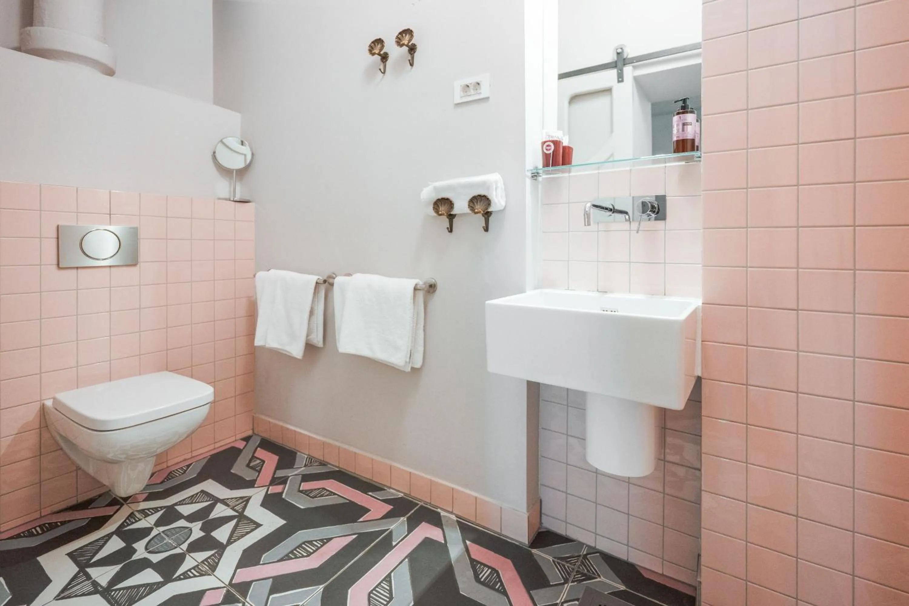 Bathroom in Tromostovje apartments