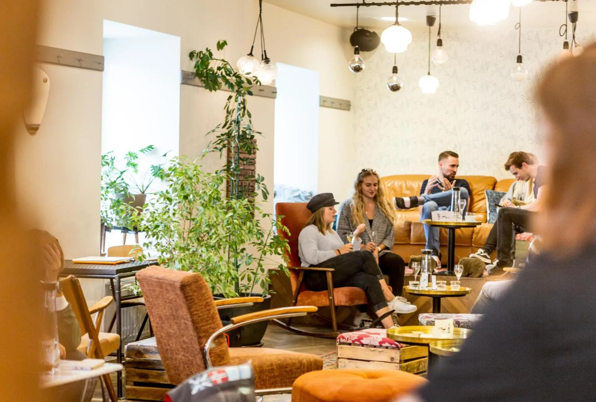 People in Wombat's City Hostel Vienna Naschmarkt