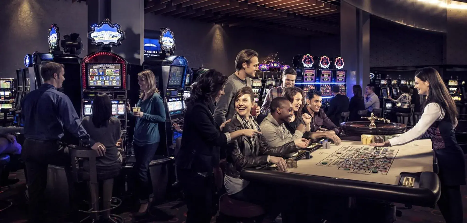 Apartment with Pool View in Le Manoir 106-7 by Escapades Tremblant Apartment with Pool View in Le Manoir 106-7 by Escapades Tremblant