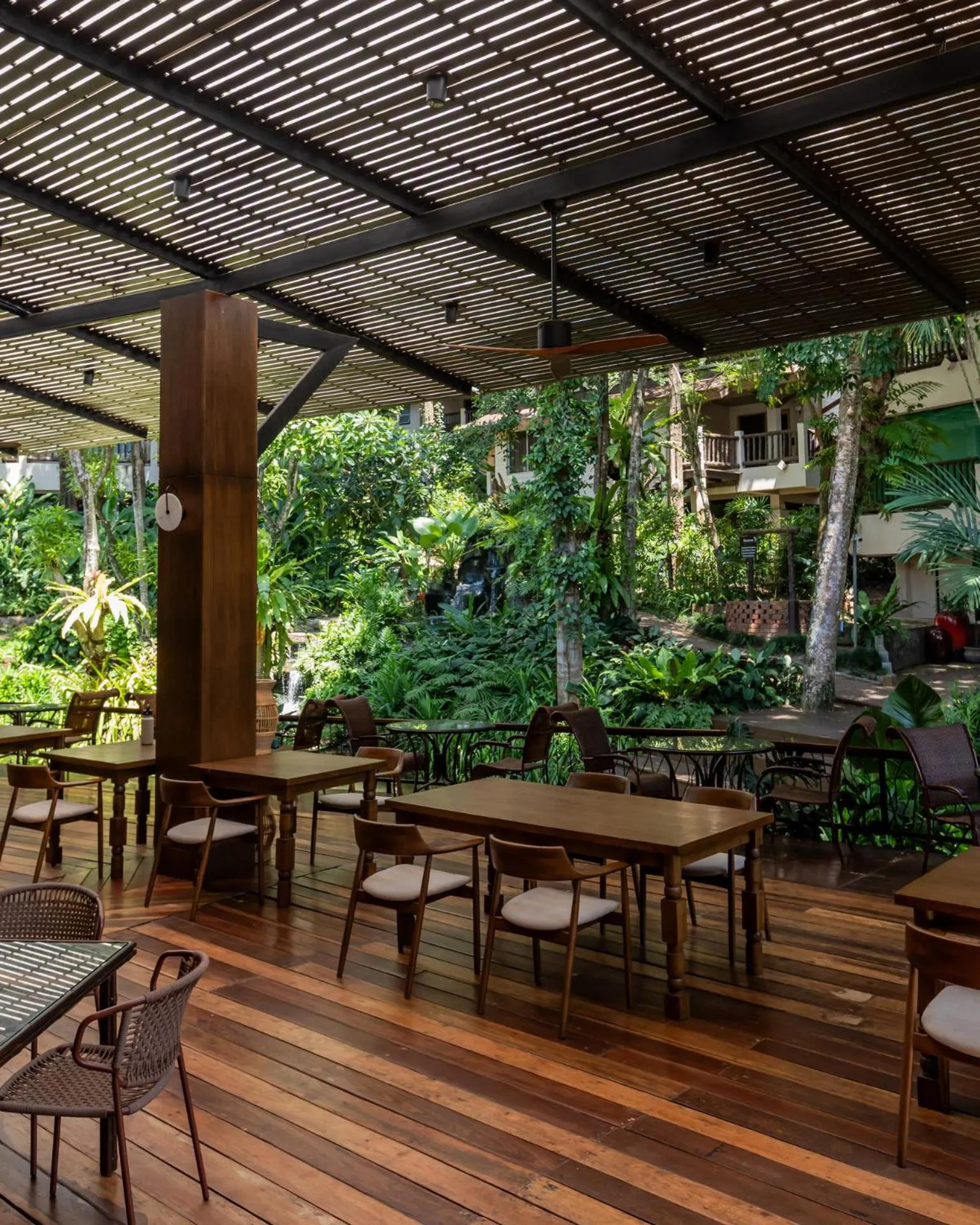 Restaurant/places to eat in Pakasai Resort