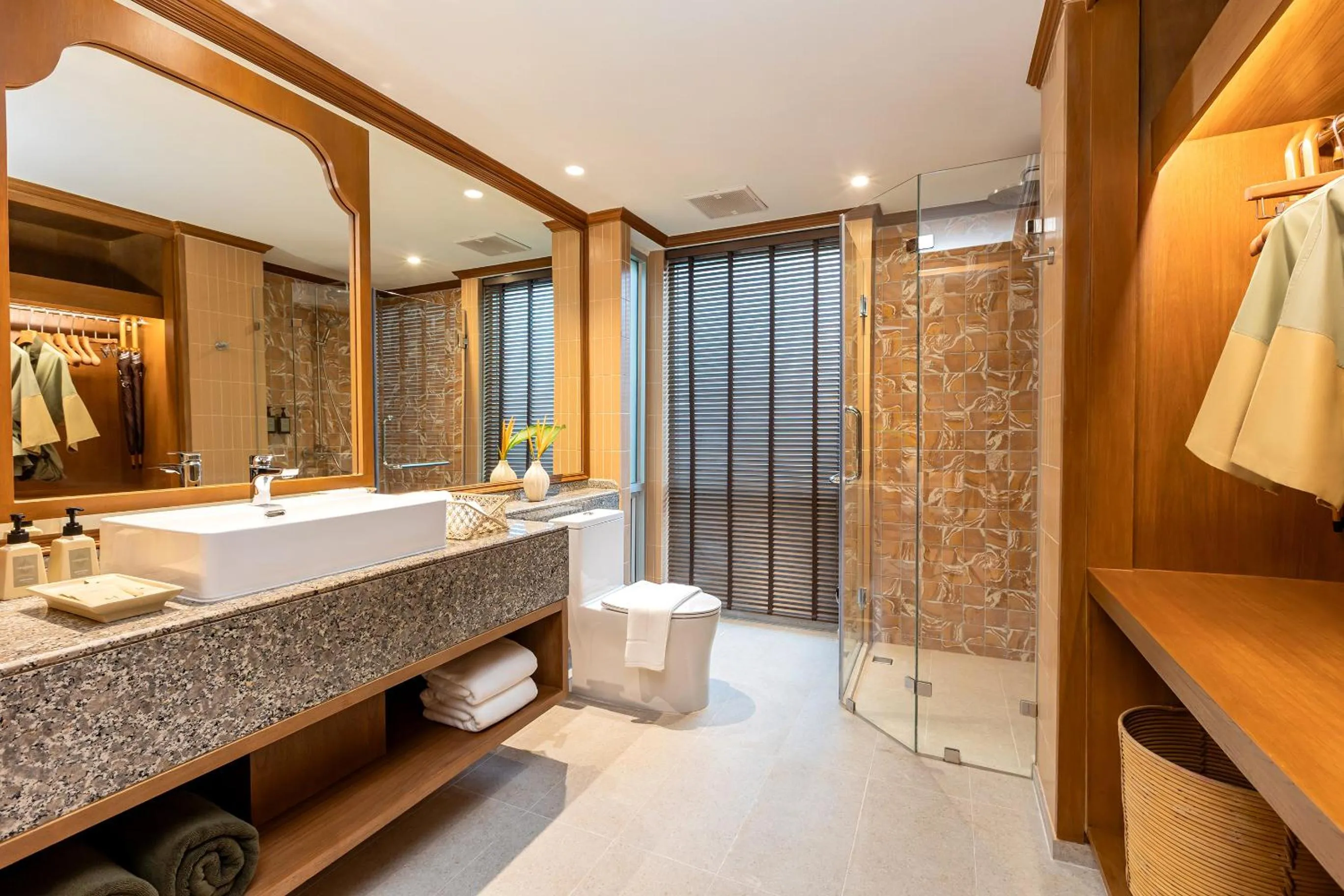 Shower in Pakasai Resort