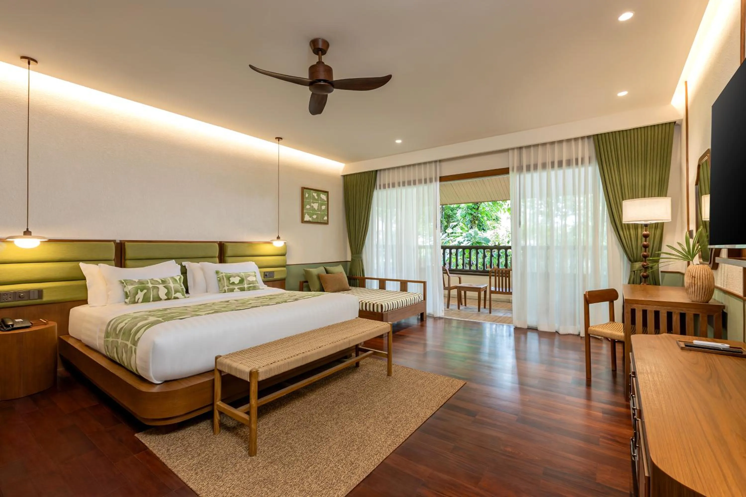 Photo of the whole room, Bed in Pakasai Resort