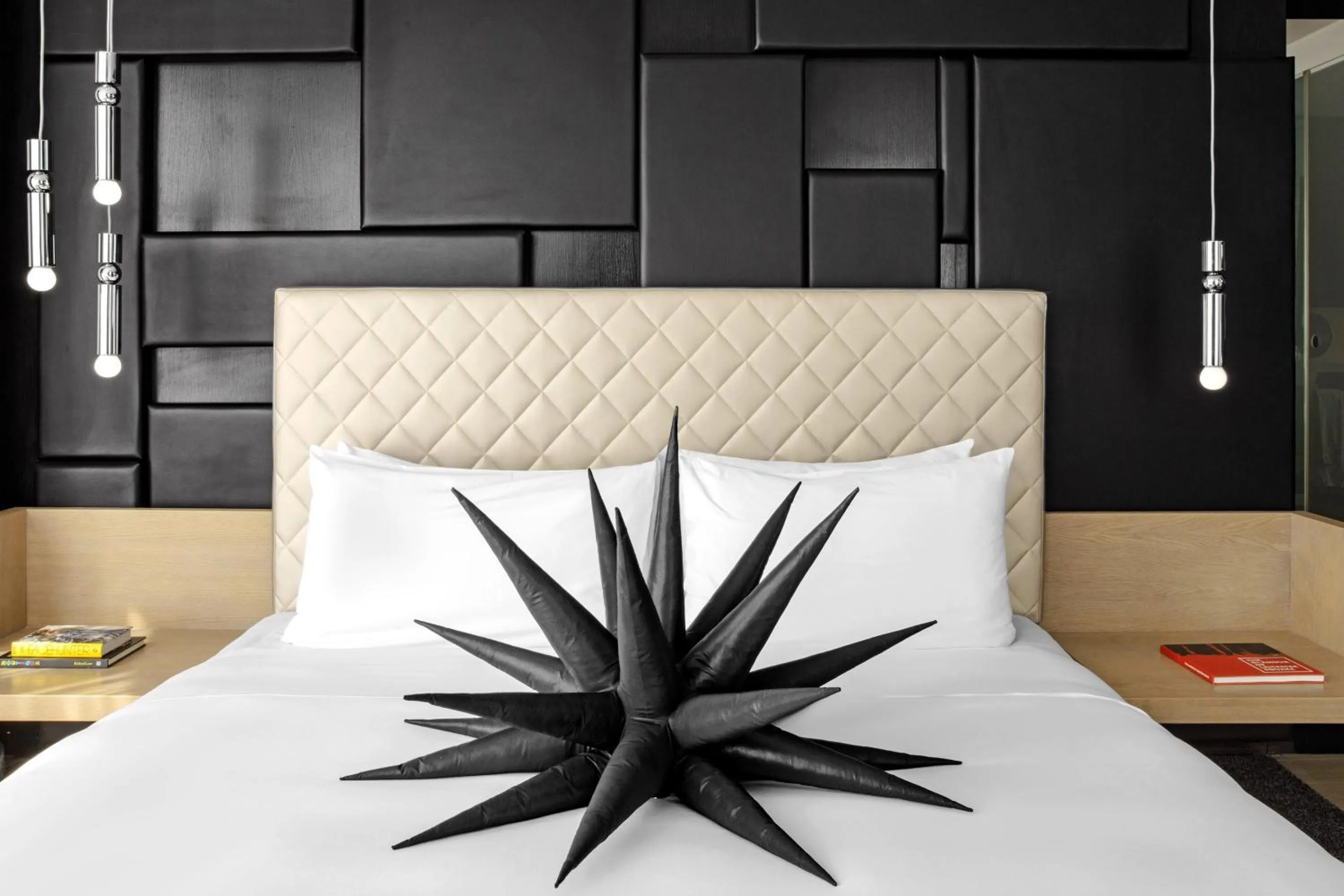 Photo of the whole room, Bed in W London