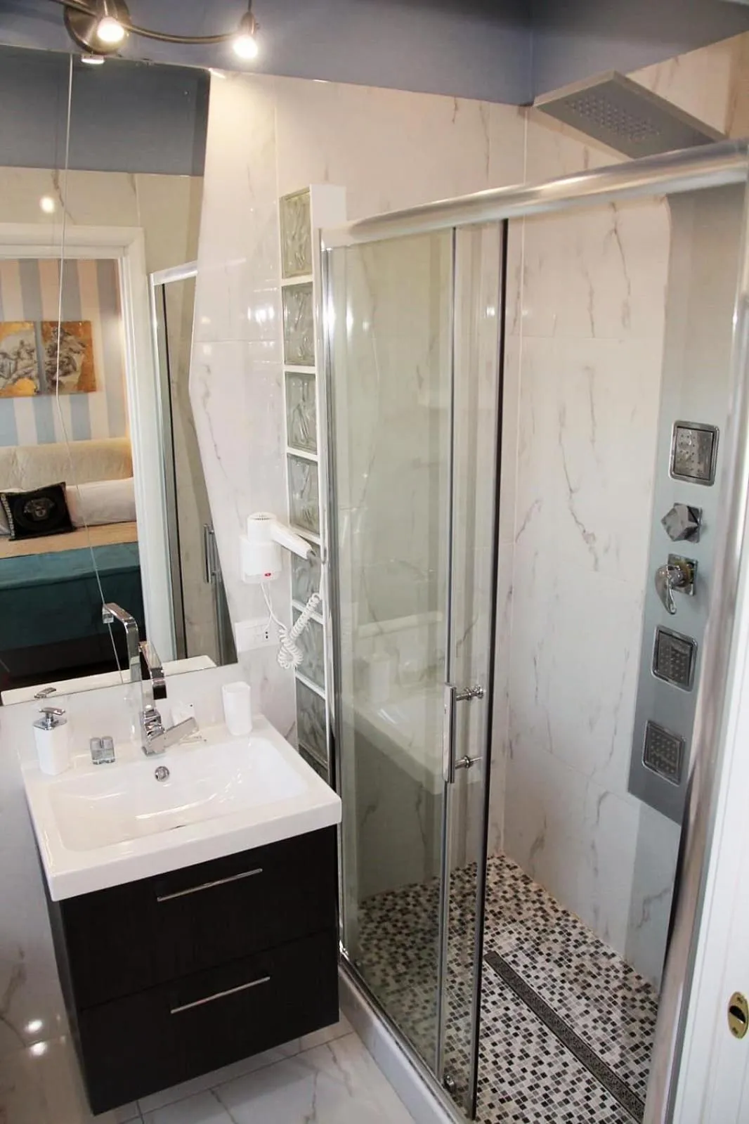 Bathroom in B&B Pescara Centro Luxury Suite