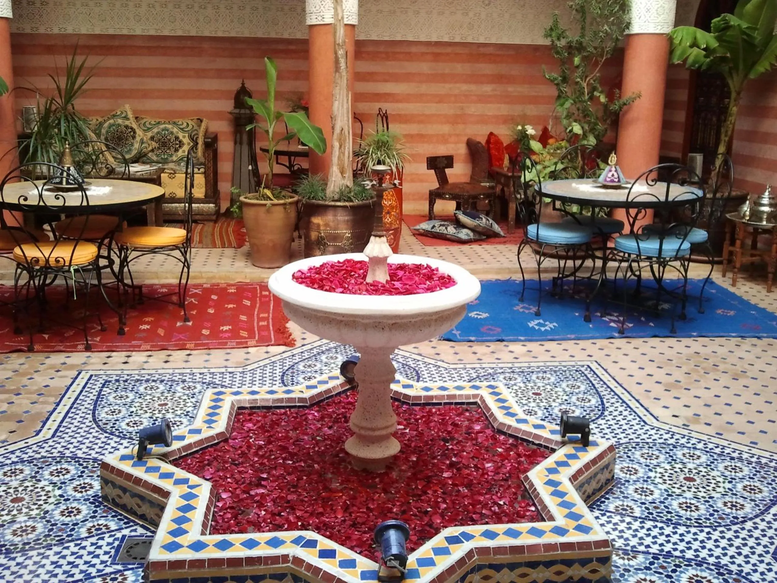 Patio in Riad bleu du Sud