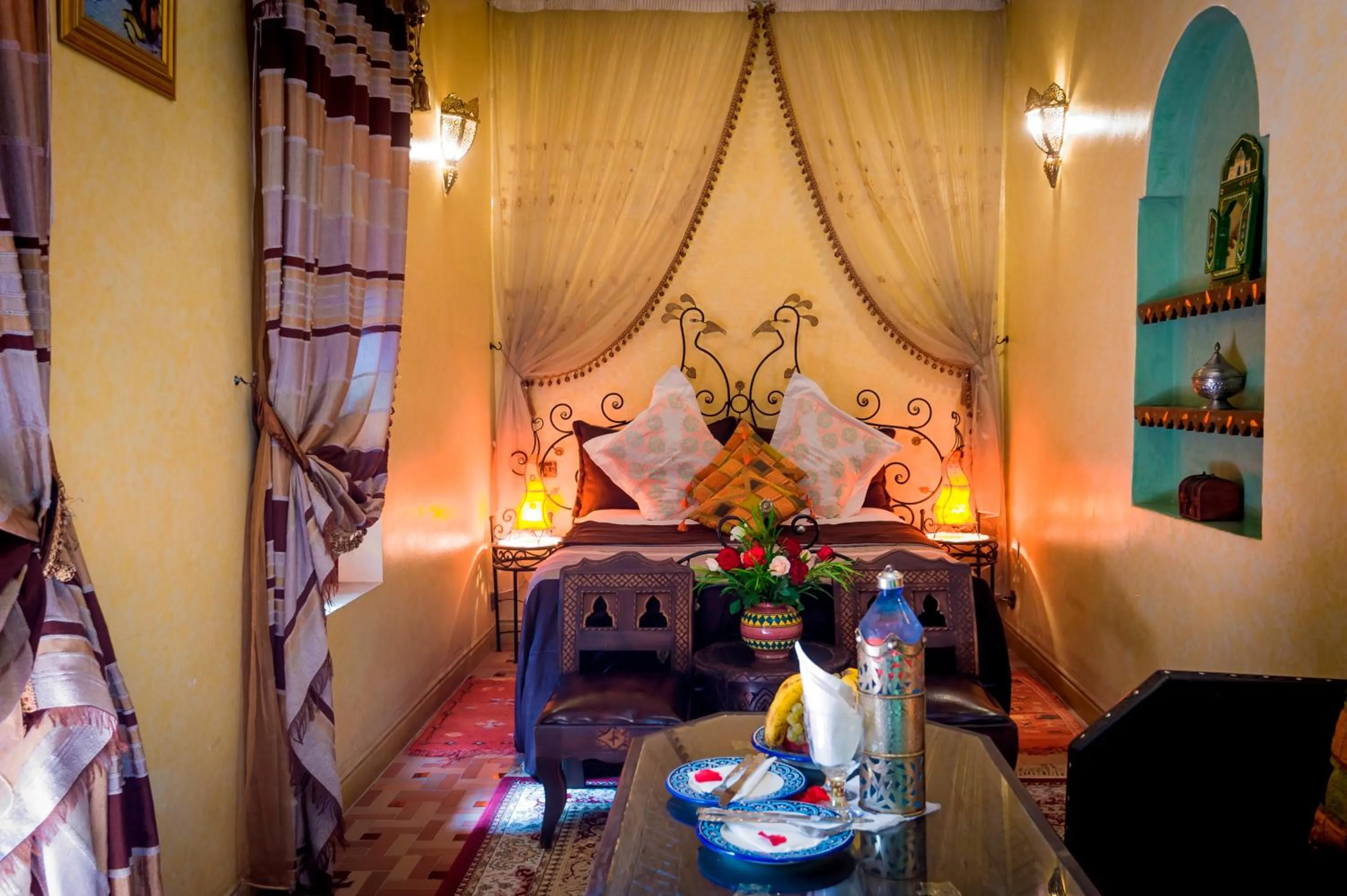 Decorative detail, Bed in Riad bleu du Sud