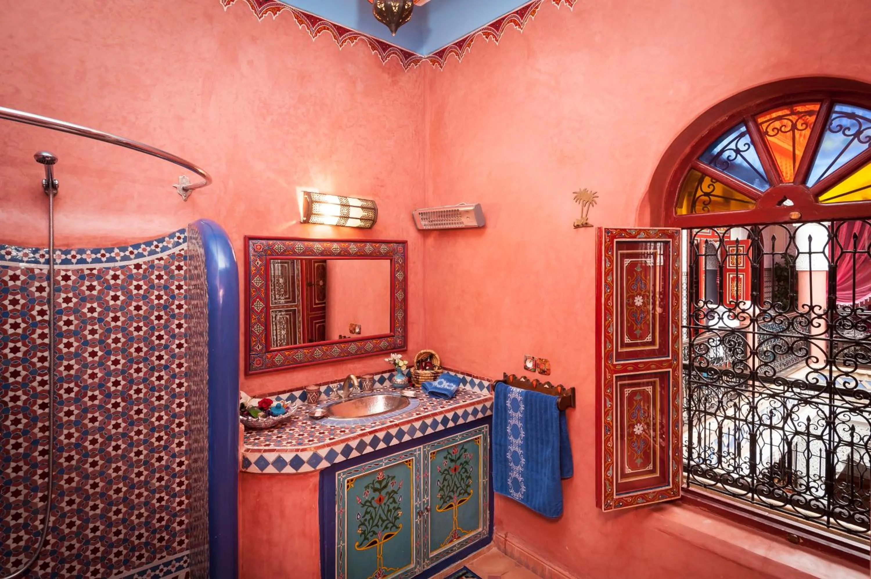 Bathroom in Riad bleu du Sud