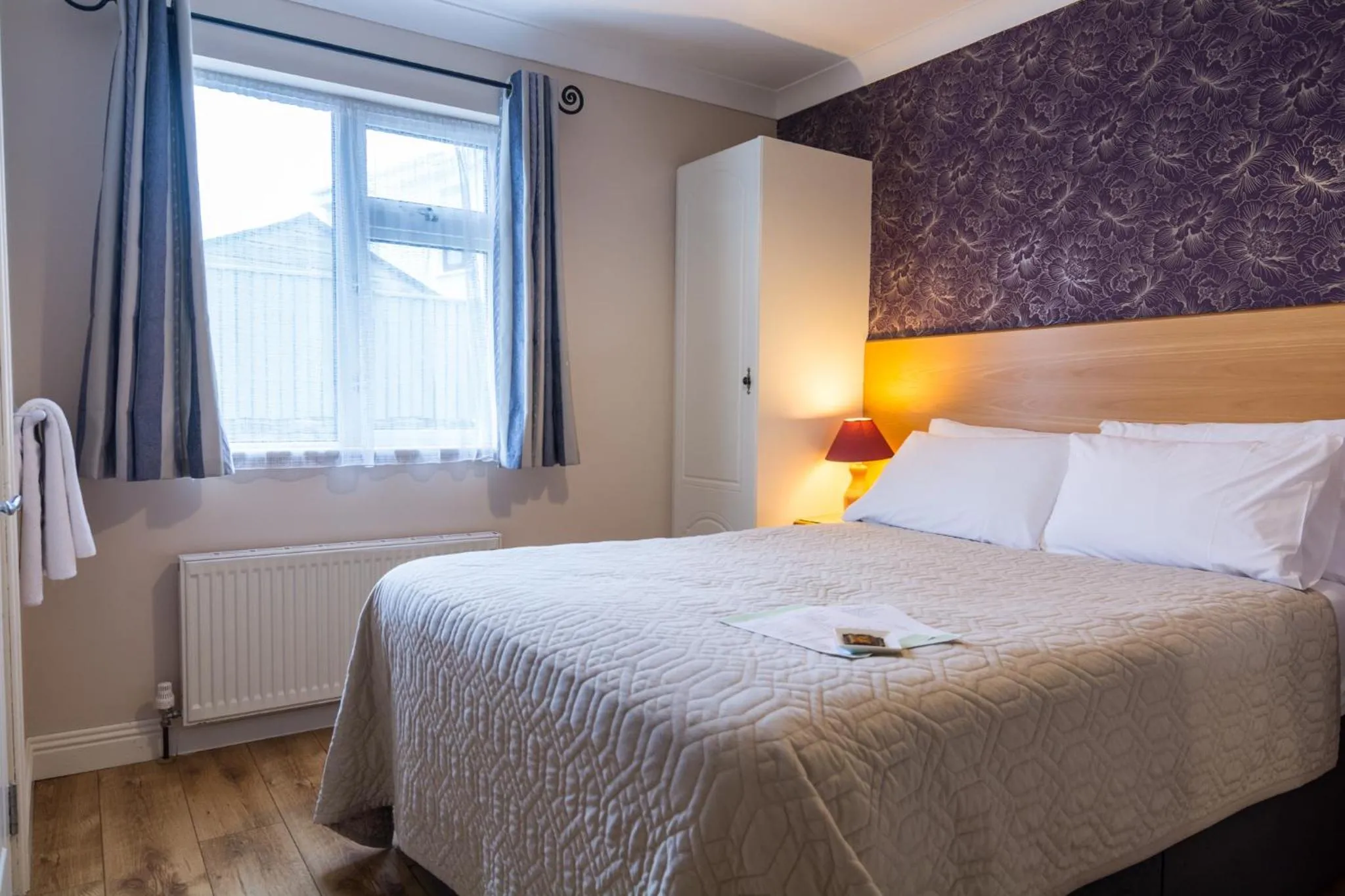 Bed in Seacrest B&B