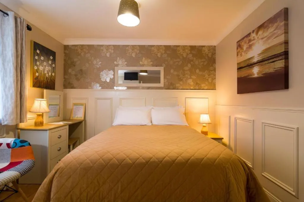 Bed in Seacrest B&B