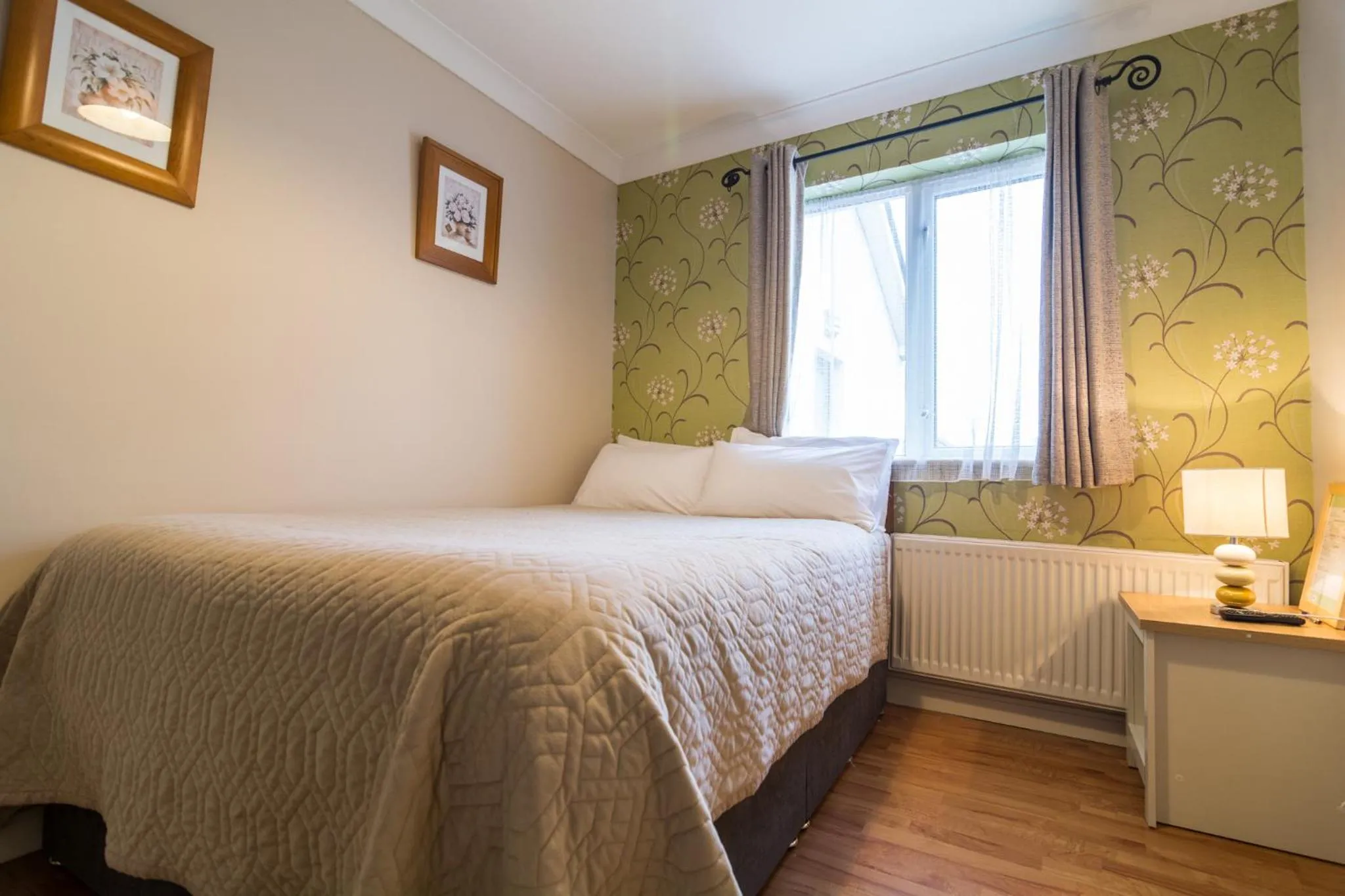 Bed in Seacrest B&B