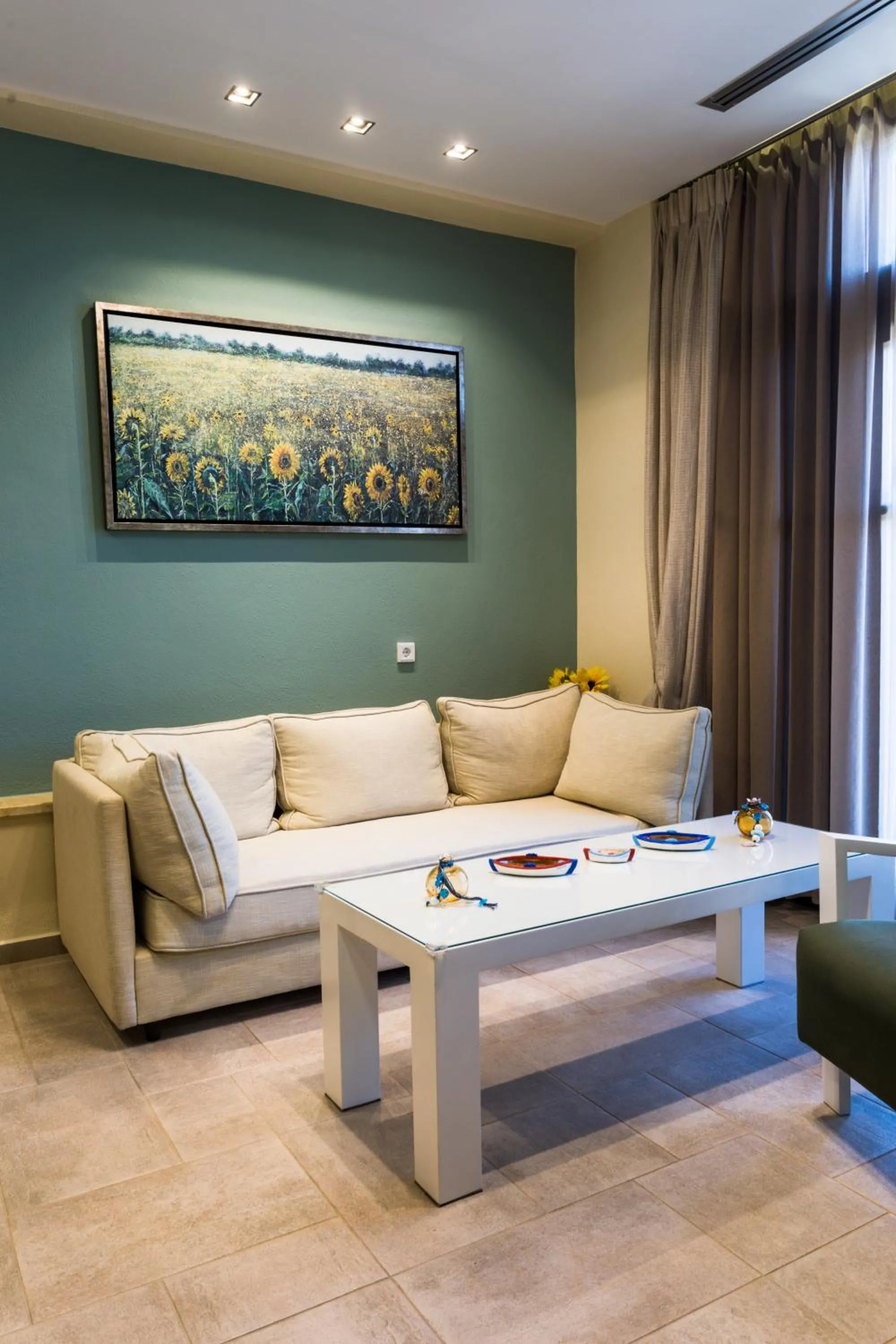 Living room in Helianthus Guesthouse