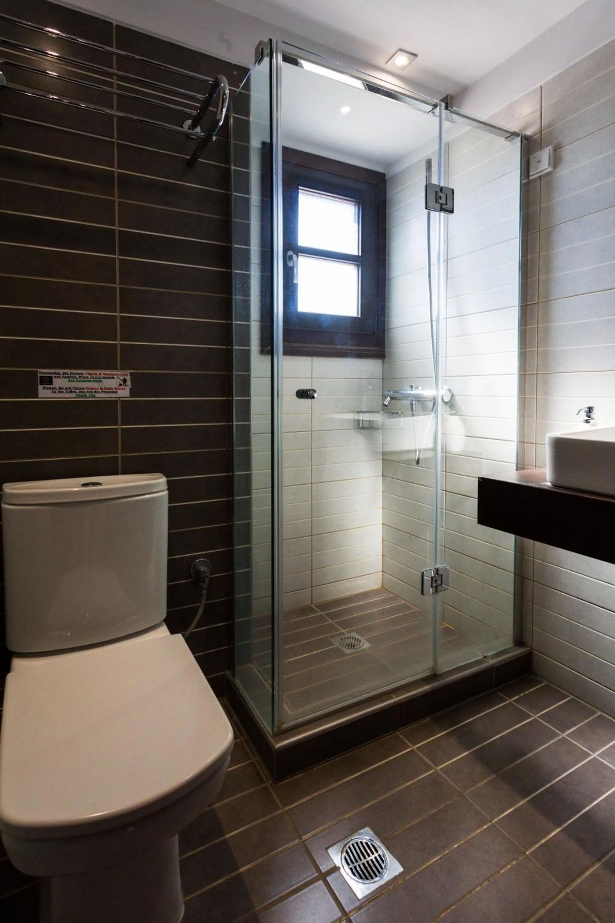 Shower in Helianthus Guesthouse