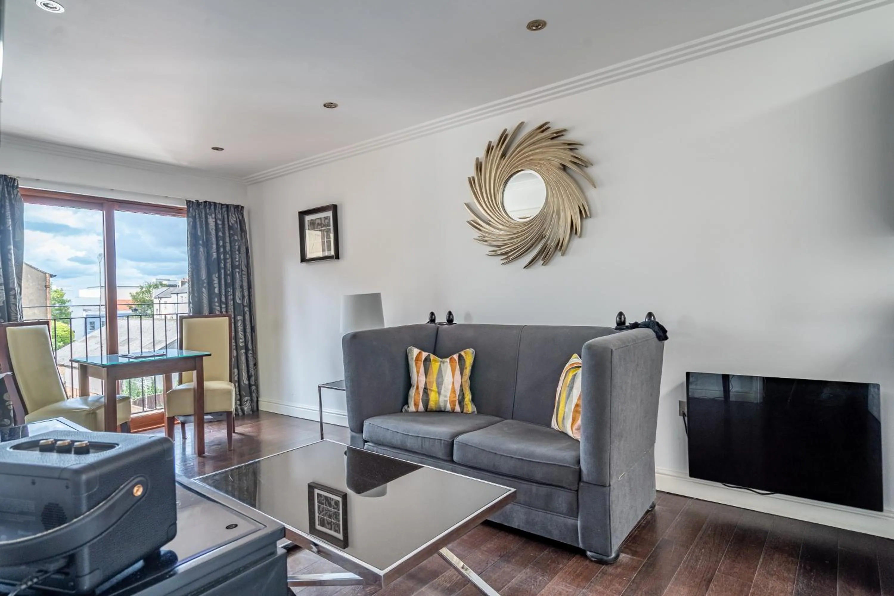 Living room in Strozzi Palace Suites by Mansley