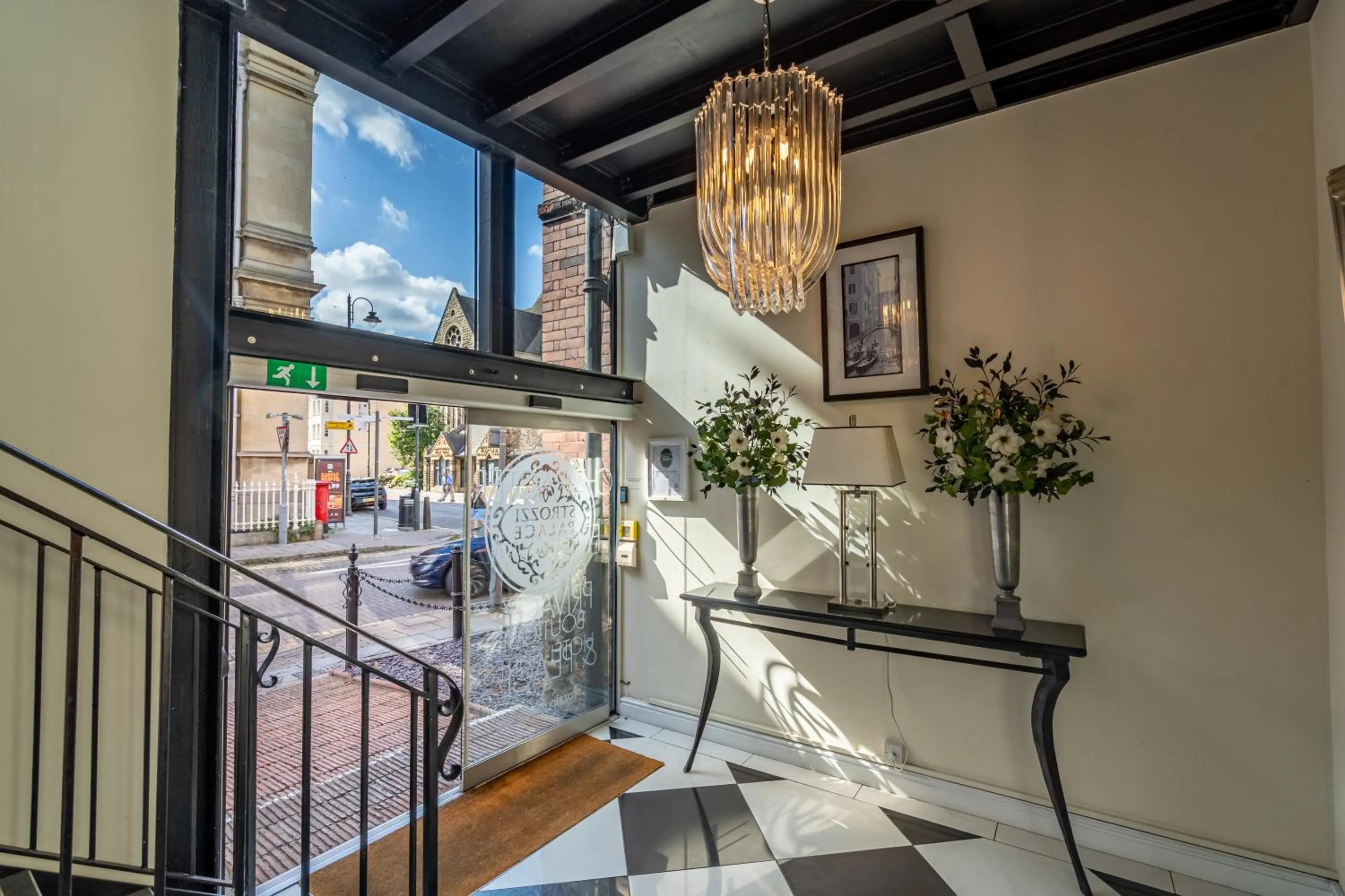 Lobby or reception in Strozzi Palace Suites by Mansley