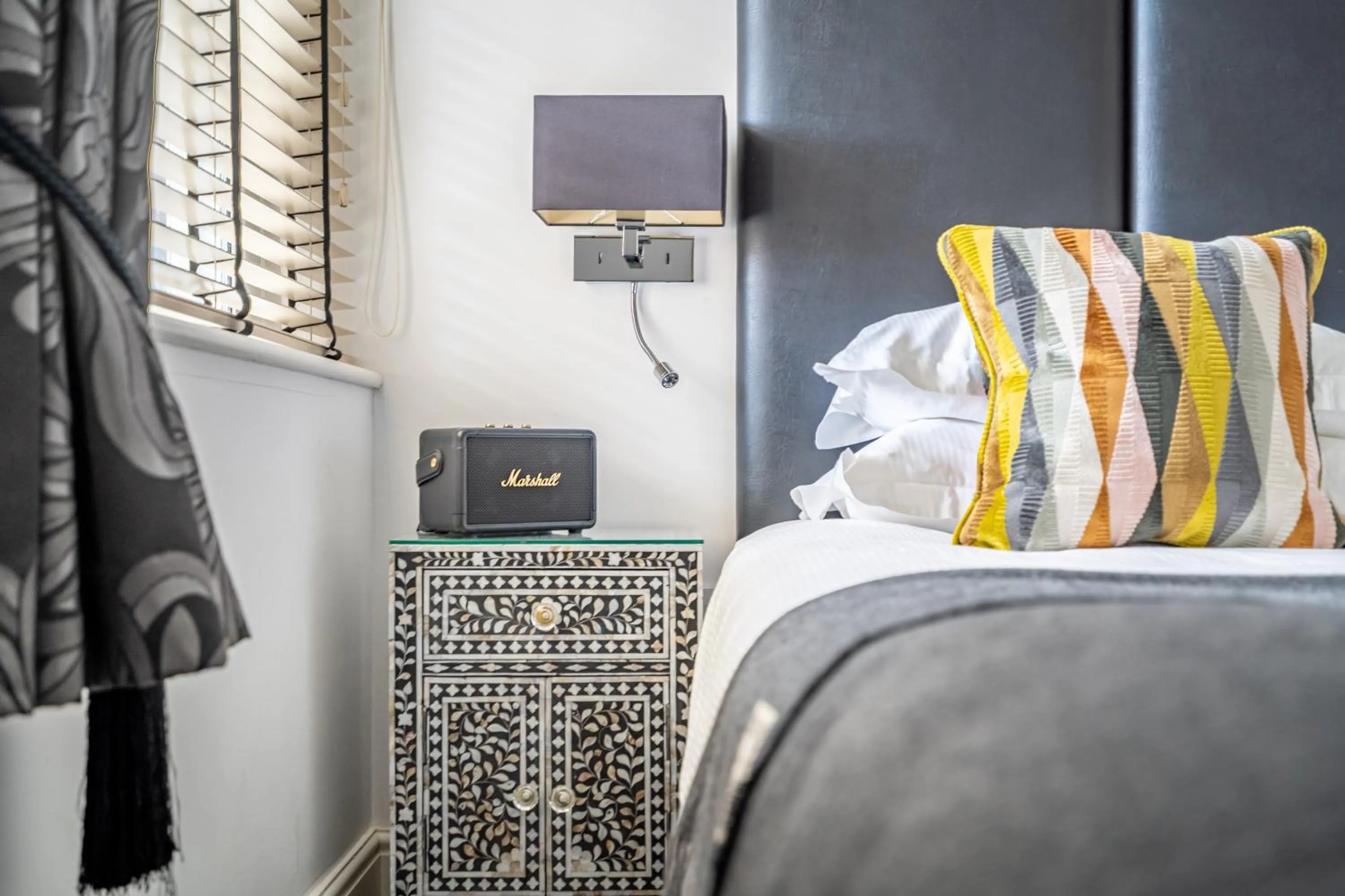 Bedroom, Bed in Strozzi Palace Suites by Mansley