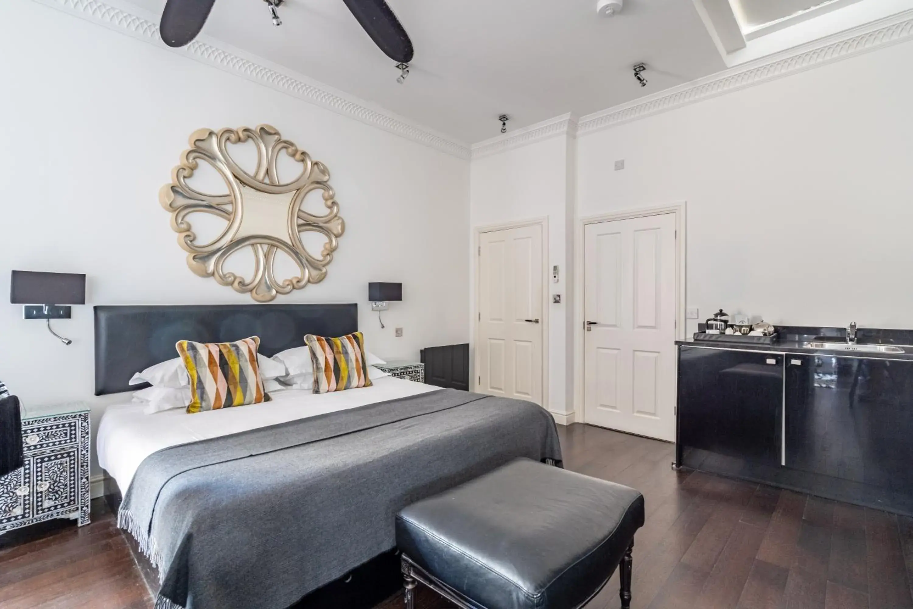 Bedroom, Bed in Strozzi Palace Suites by Mansley Bedroom, Bed in Strozzi Palace Suites by Mansley