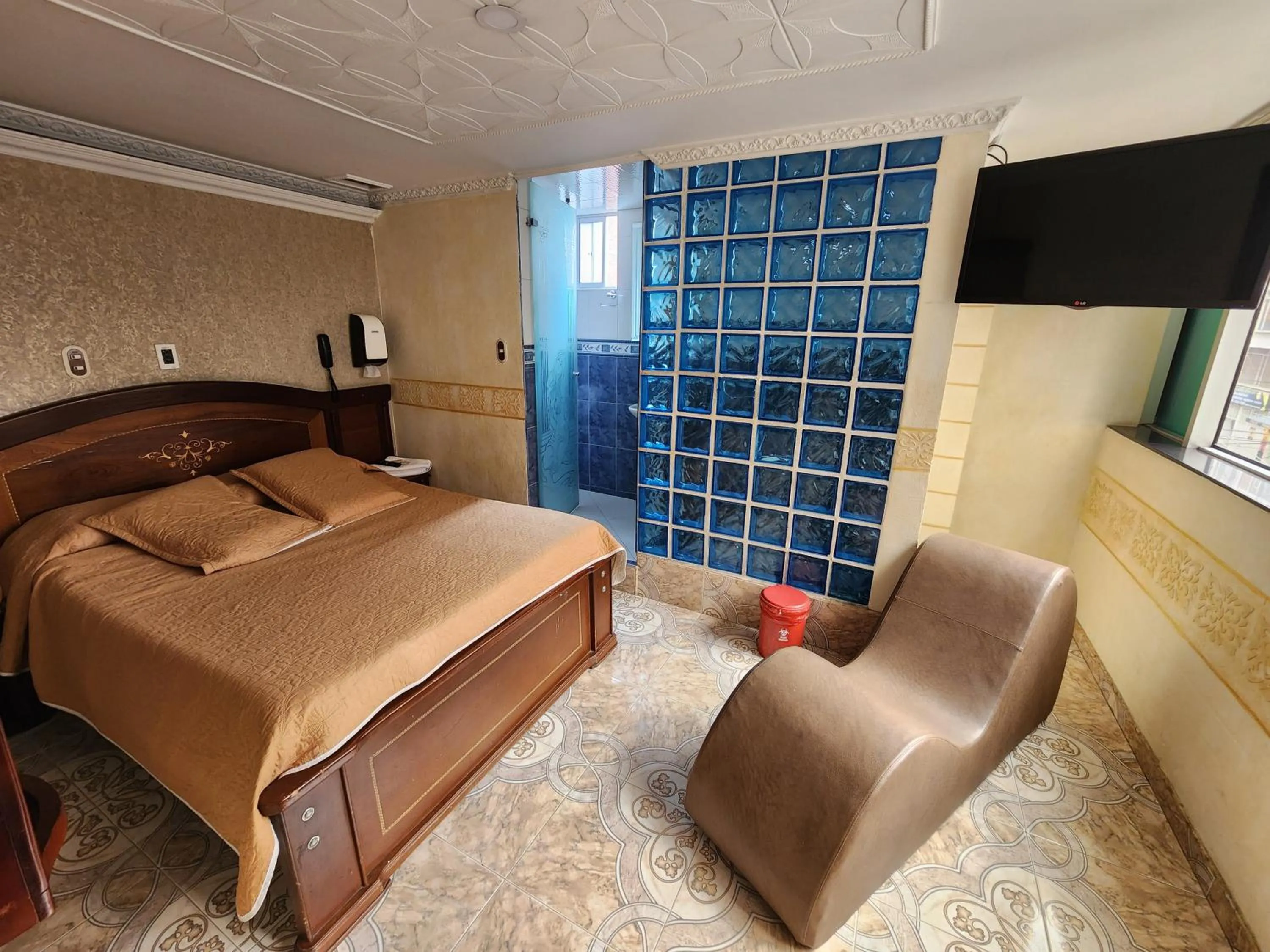 Bed in Motel Piramides De Cristal