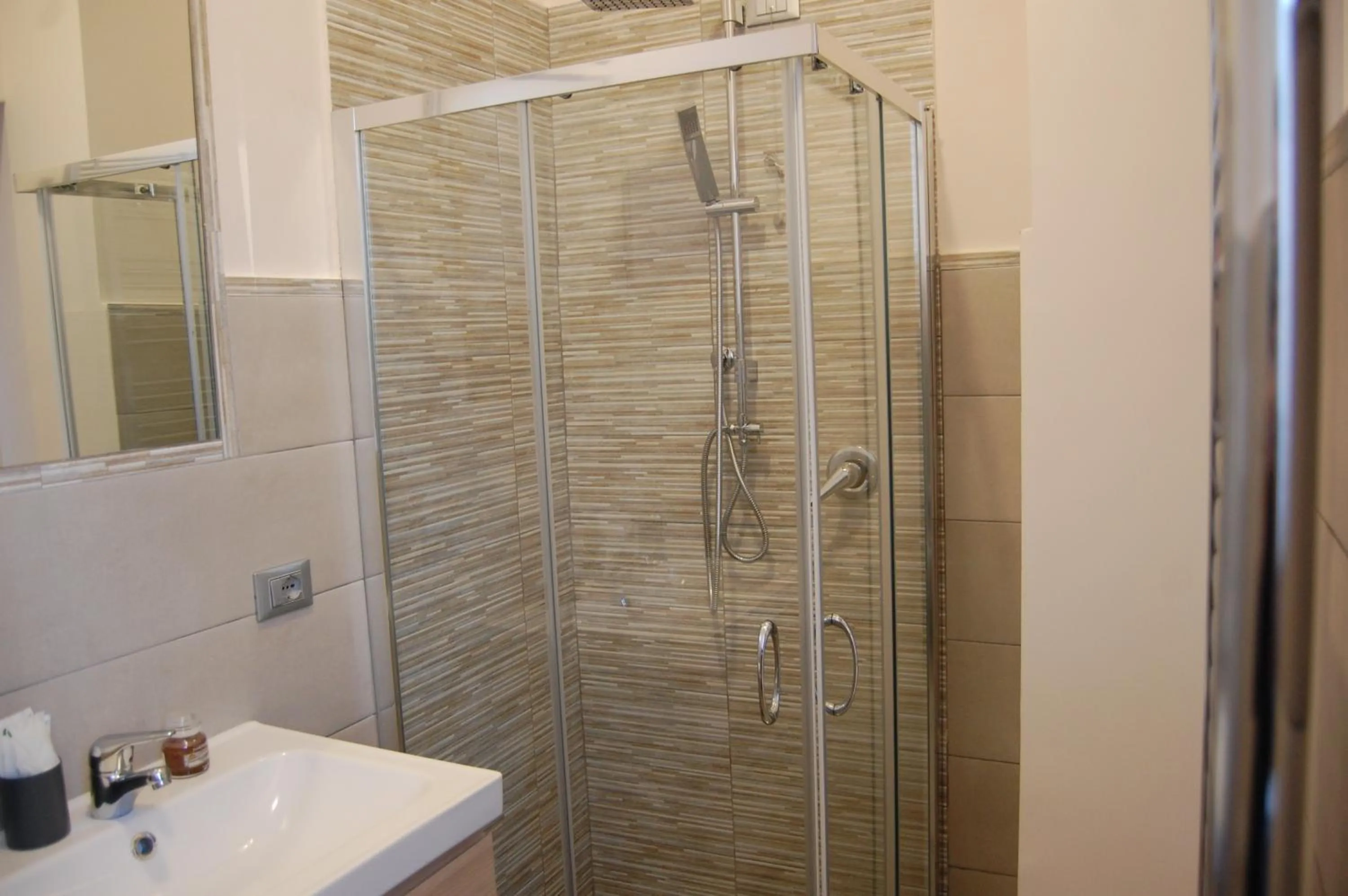 Shower in B&B da Francesco