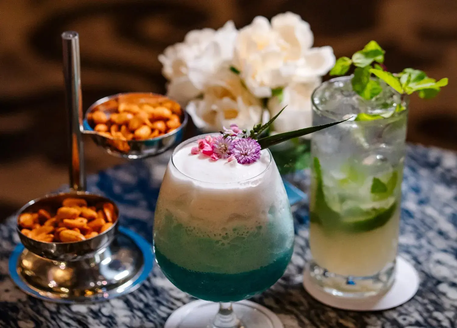 Lounge or bar in Hilton Bangkok Grande Asoke Lounge or bar in Hilton Bangkok Grande Asoke