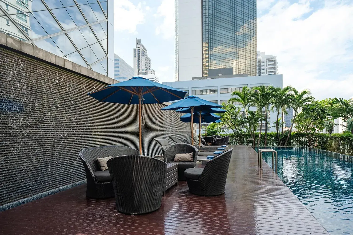 Swimming pool in Hilton Bangkok Grande Asoke Swimming pool in Hilton Bangkok Grande Asoke