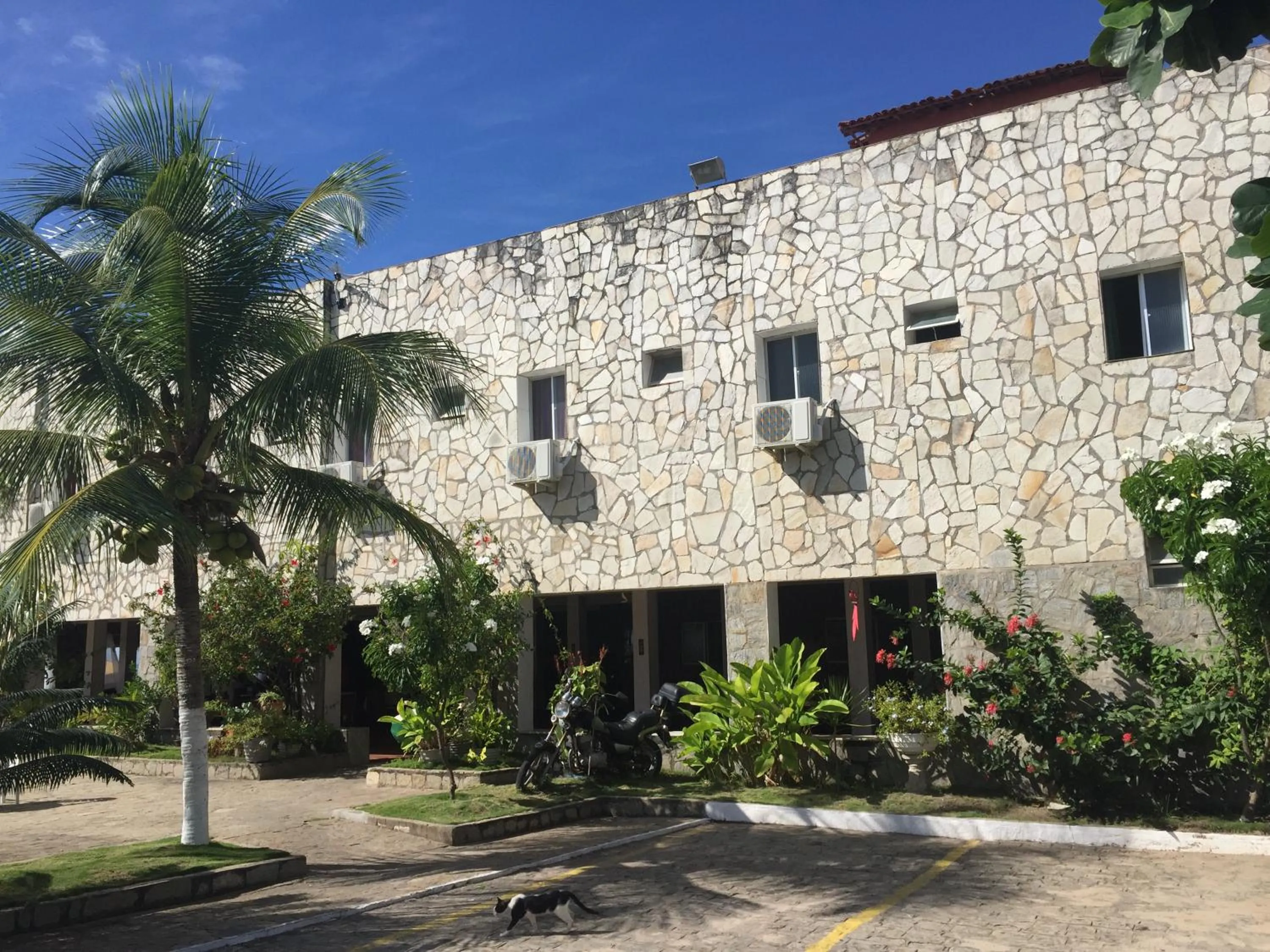 Facade/entrance in Beach Hotel Jacuma