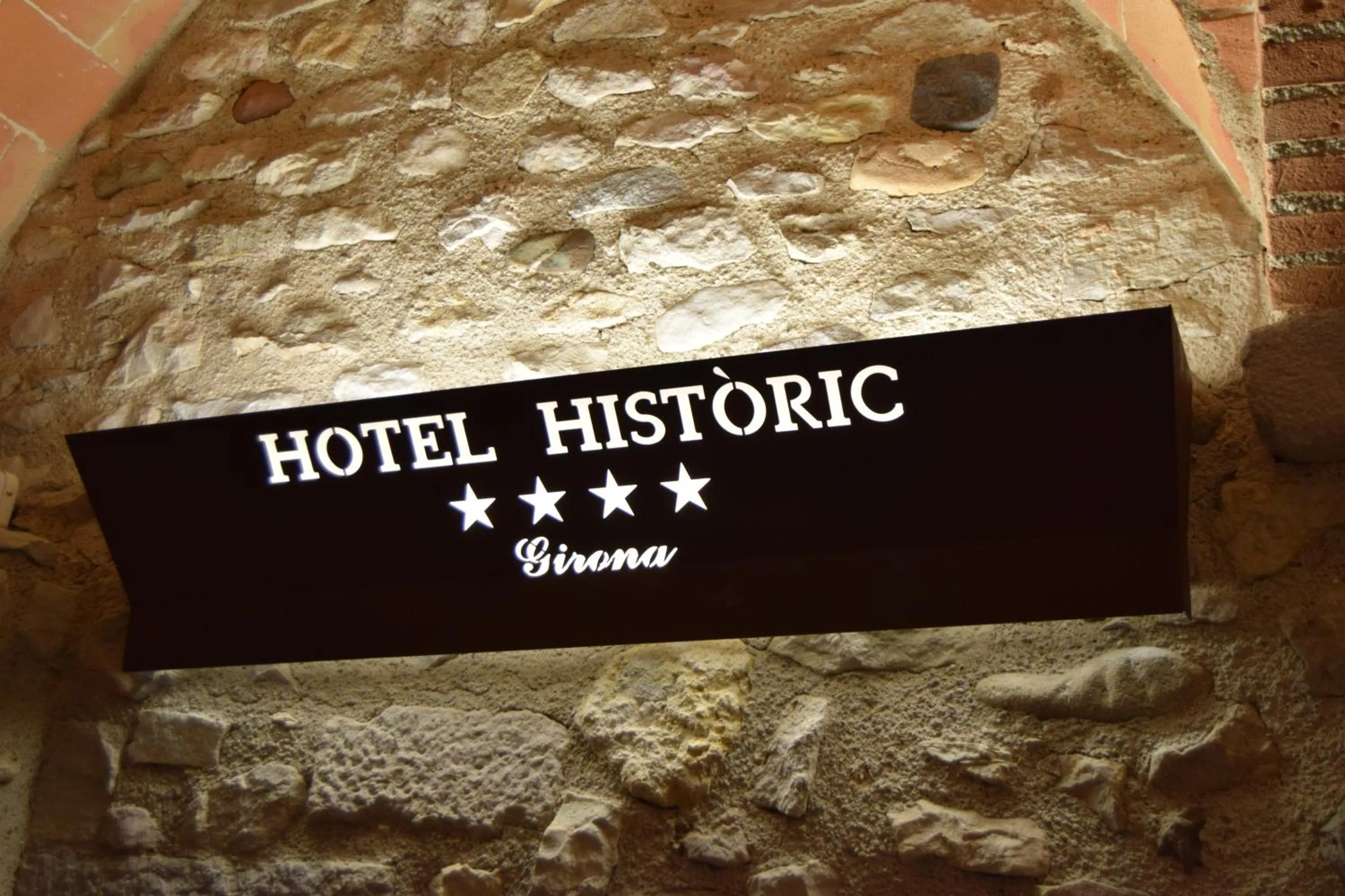 Property logo or sign in Hotel Històric