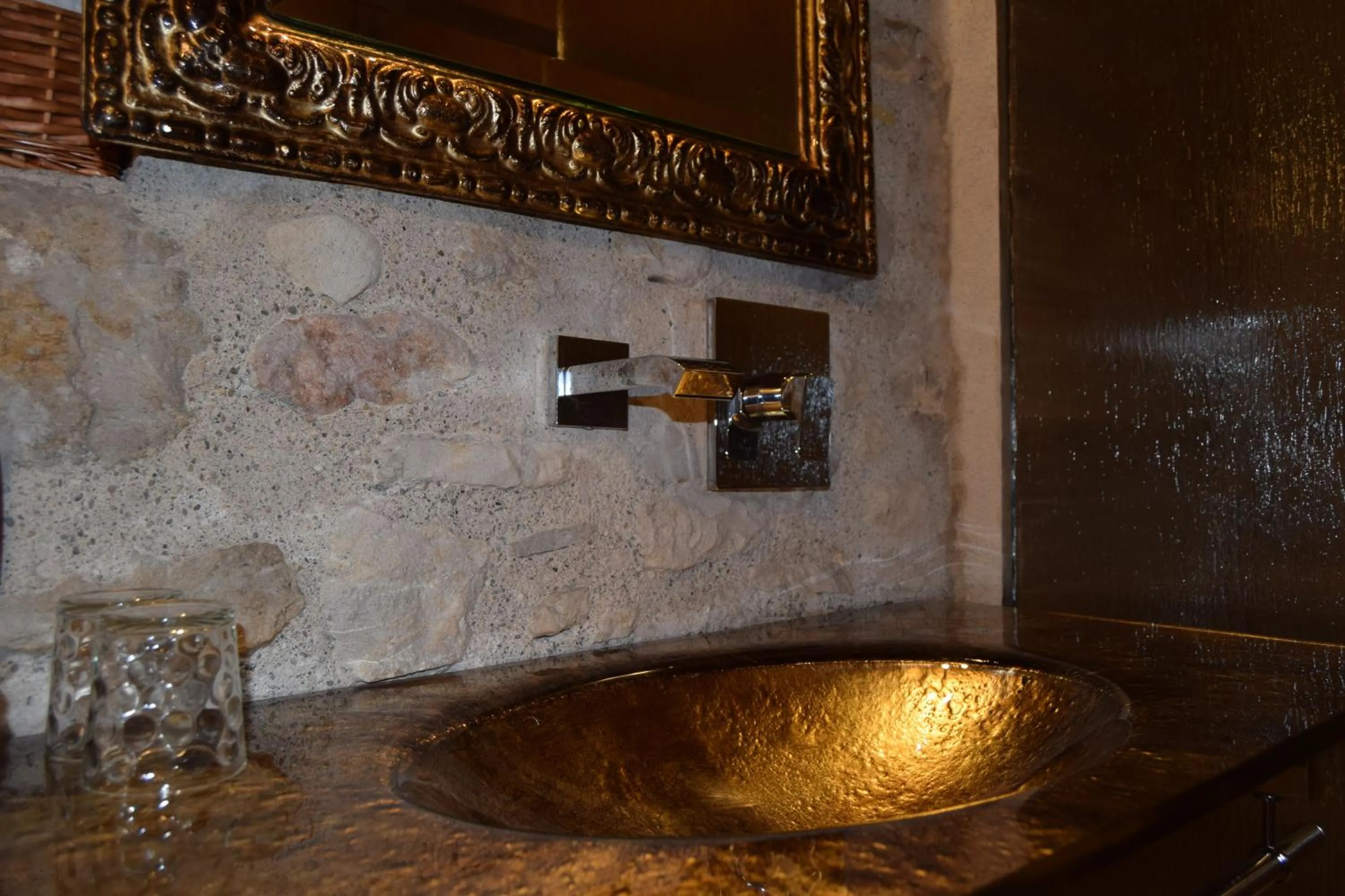Toilet in Hotel Històric