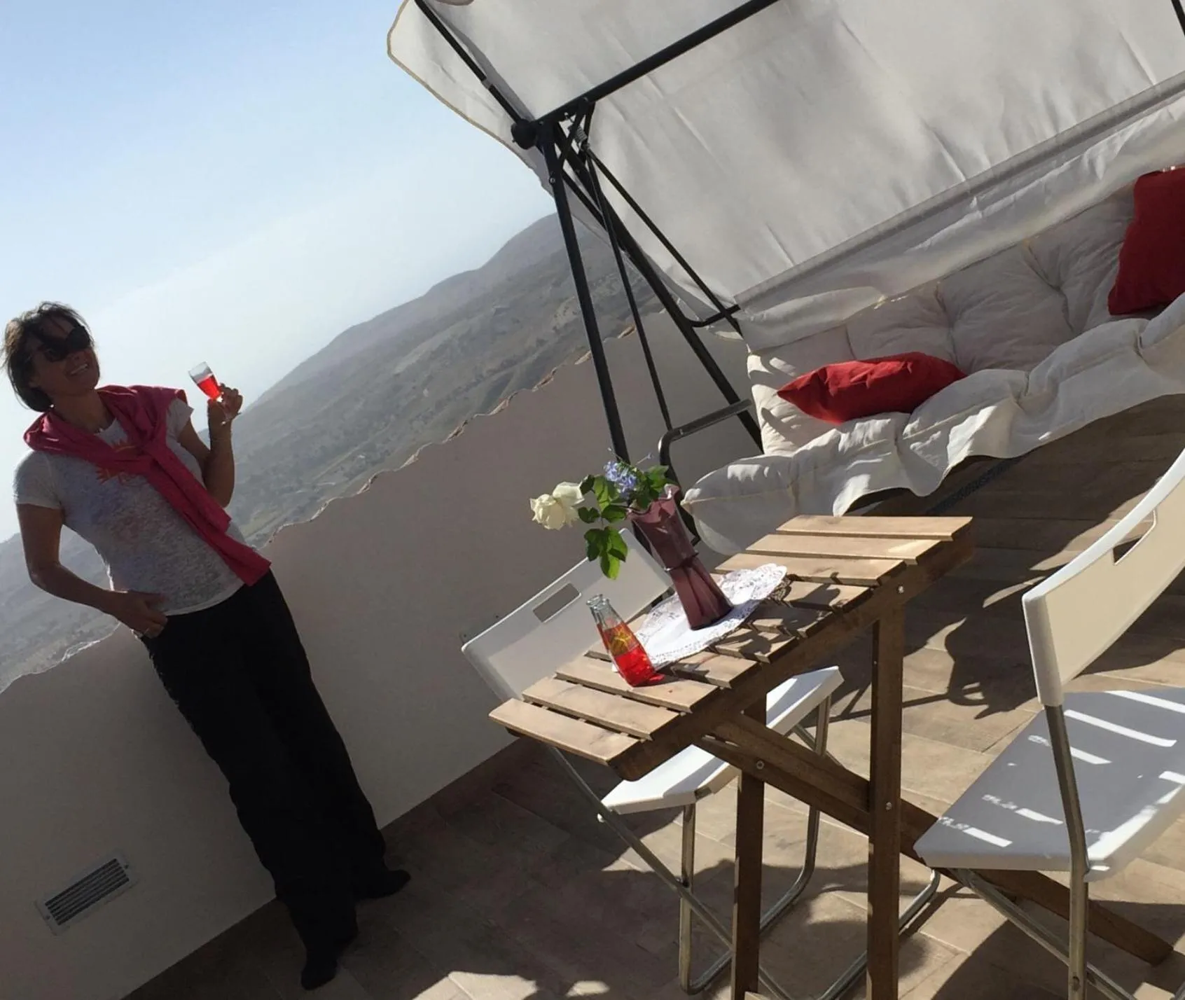 Mountain view in Chic & Beauty