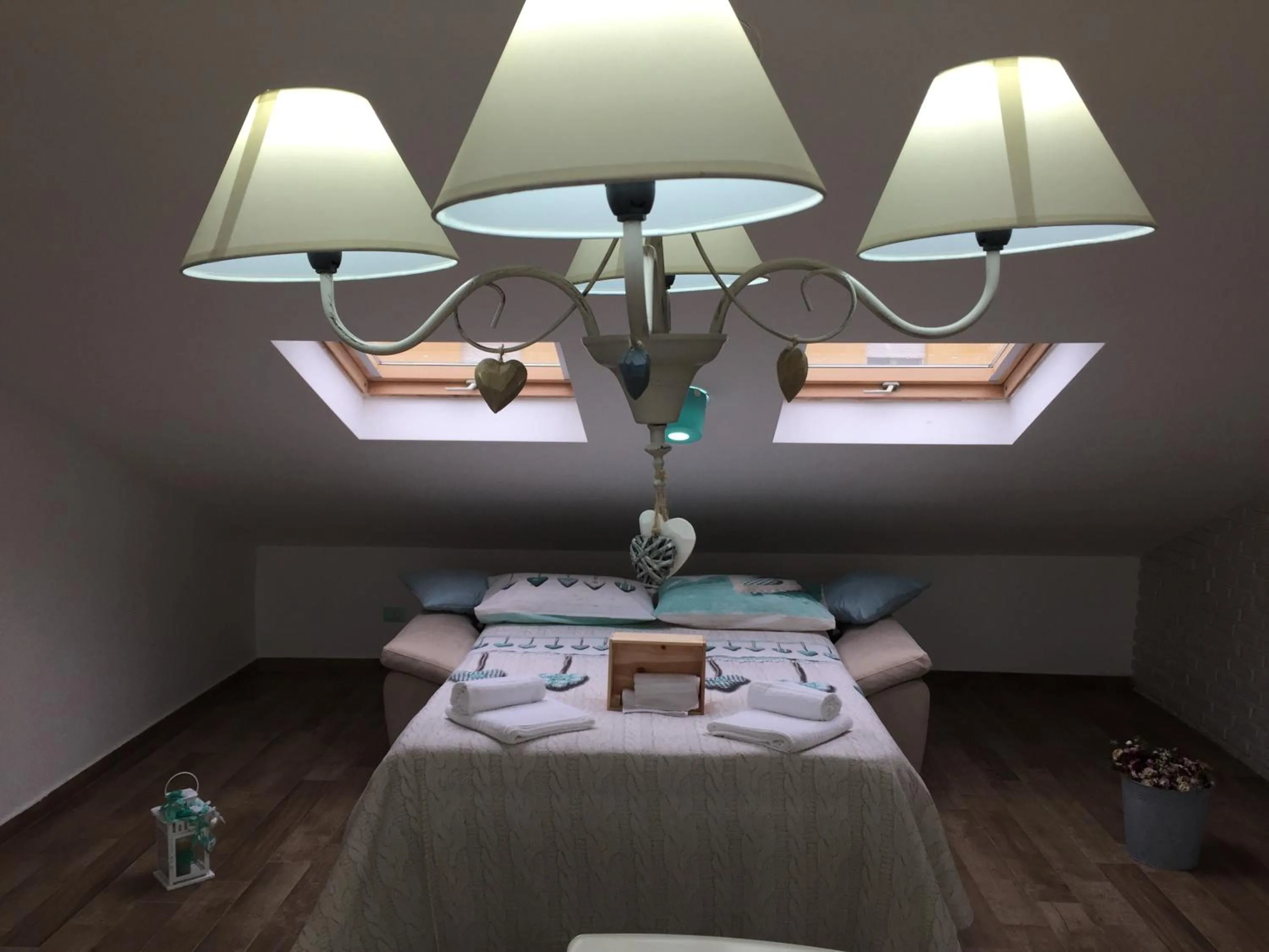 Bed in Chic & Beauty