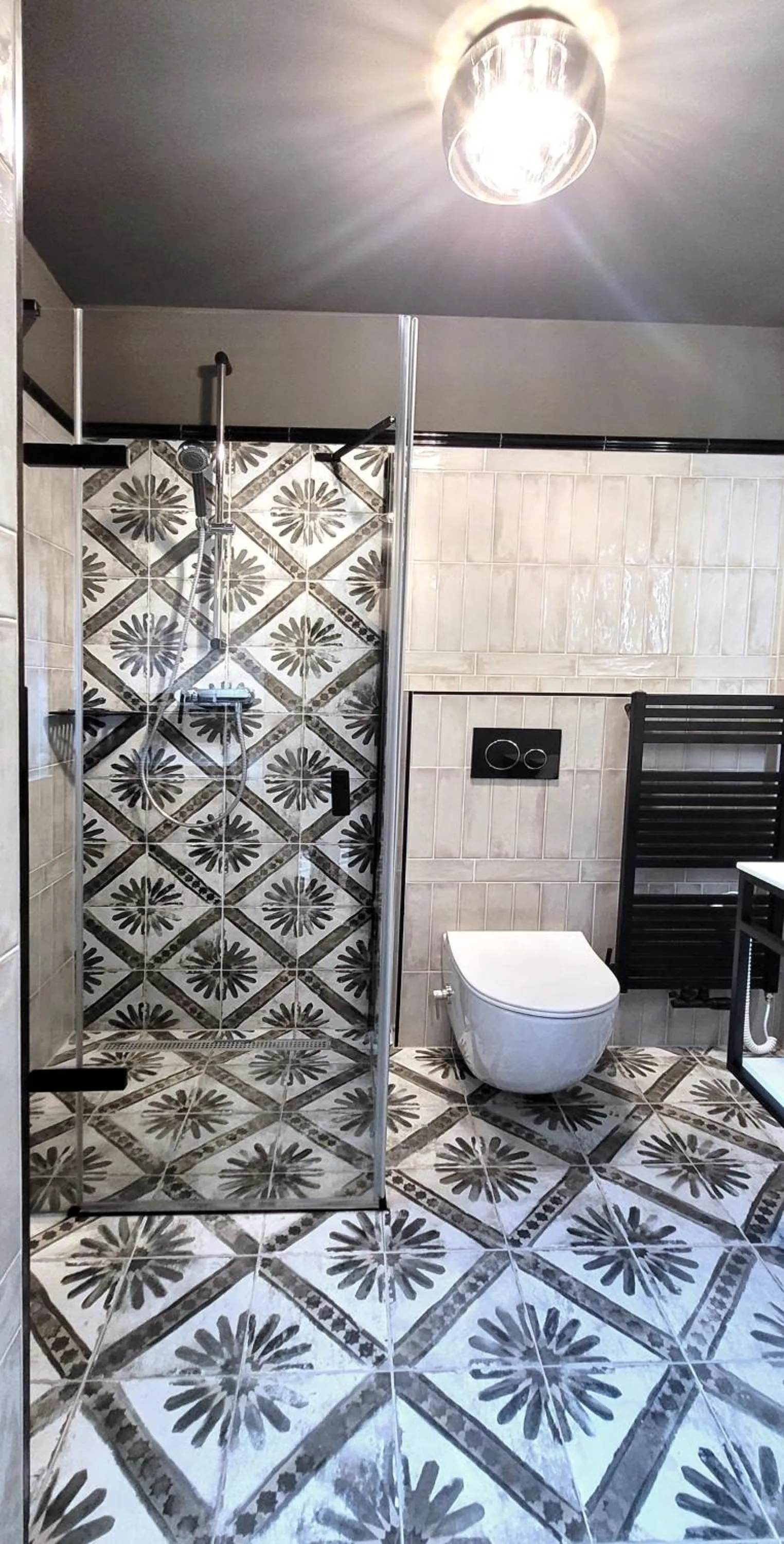 Shower in Bunkr Karlštejn