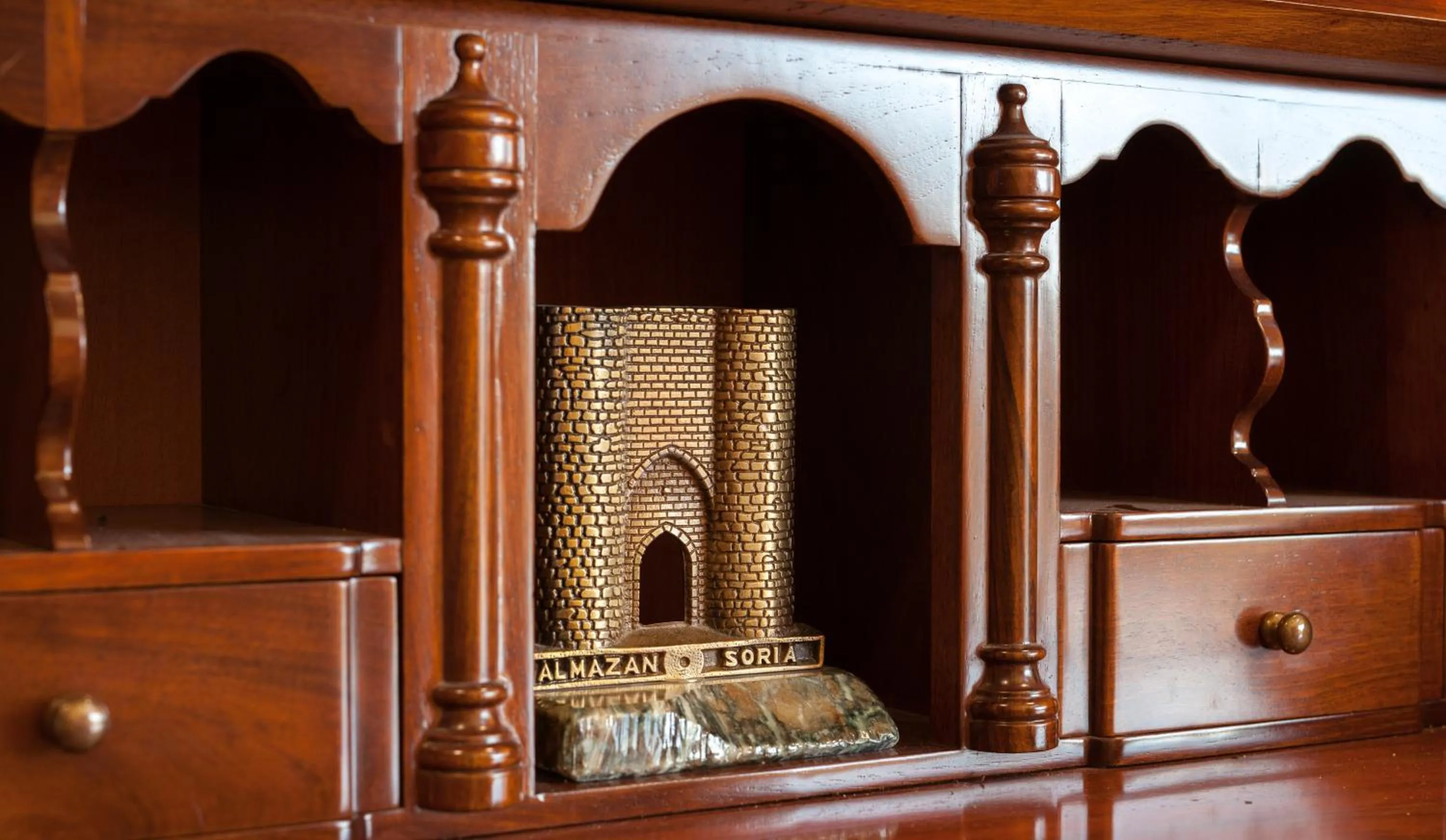 Decorative detail in Hotel Villa De Almazan