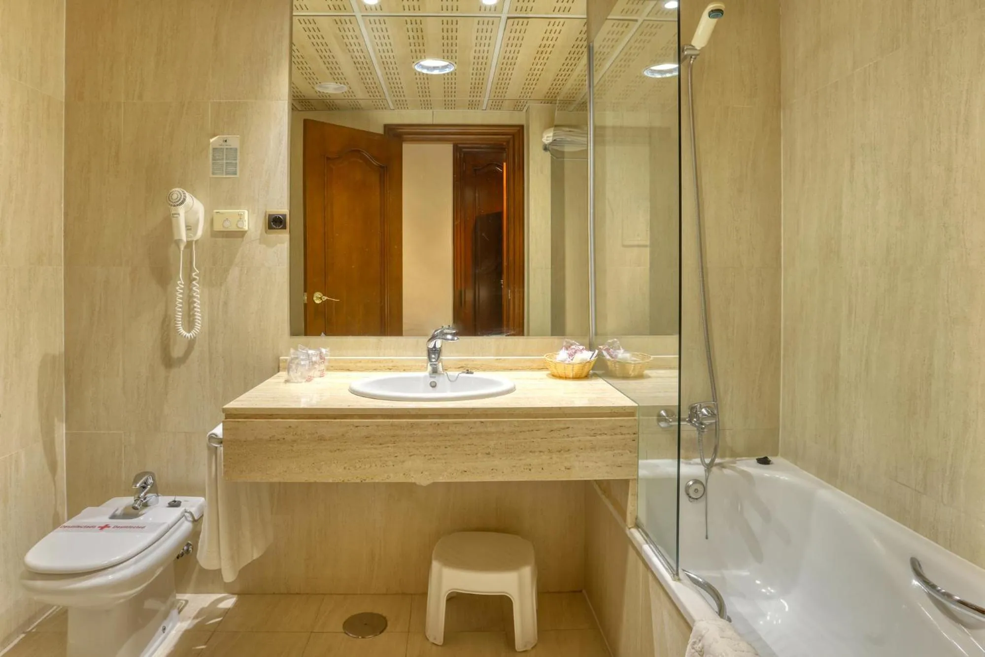 Bathroom in Hotel Villa De Almazan