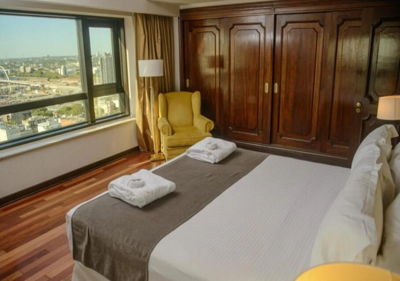 Bed in Radisson Montevideo Victoria Plaza Hotel