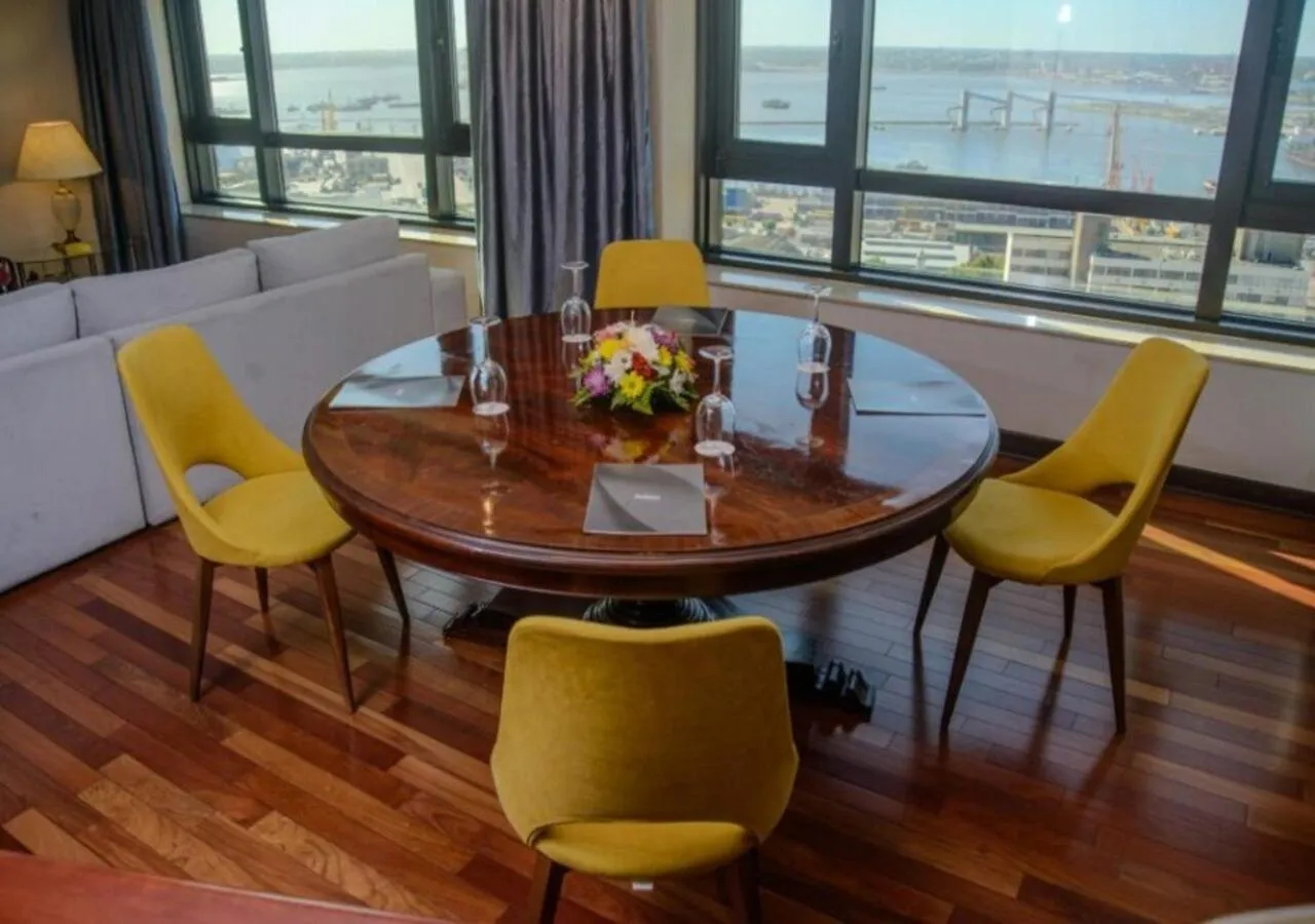 Living room in Radisson Montevideo Victoria Plaza Hotel