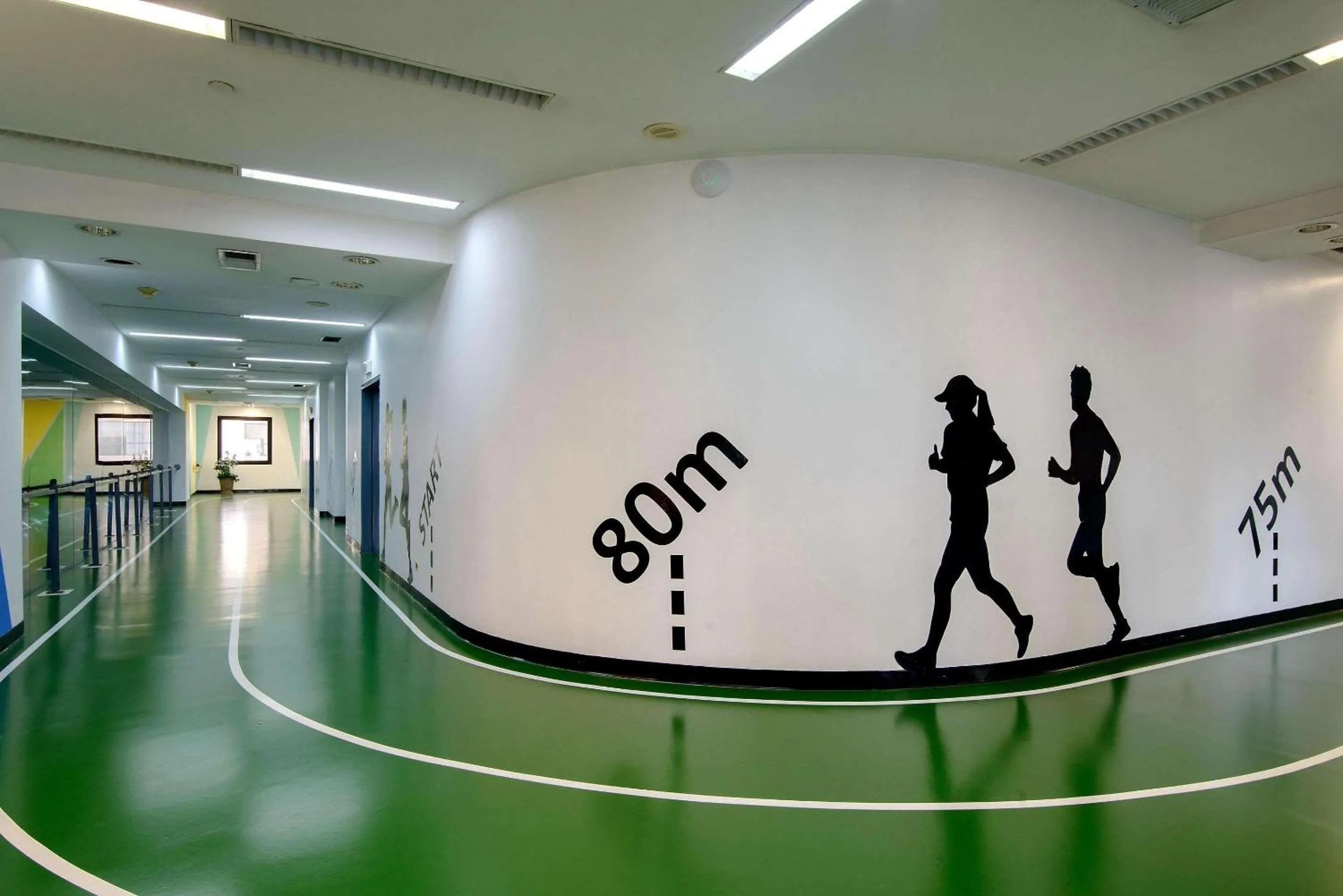 Fitness centre/facilities in Radisson Montevideo Victoria Plaza Hotel