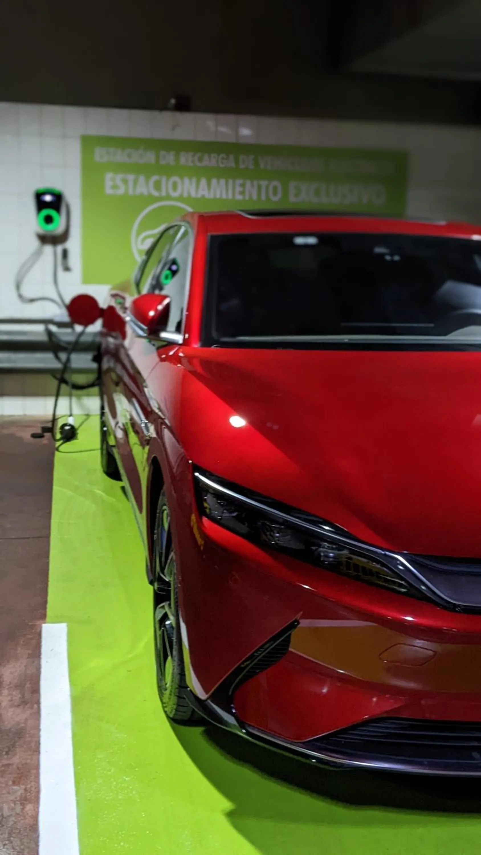 Parking in Radisson Montevideo Victoria Plaza Hotel