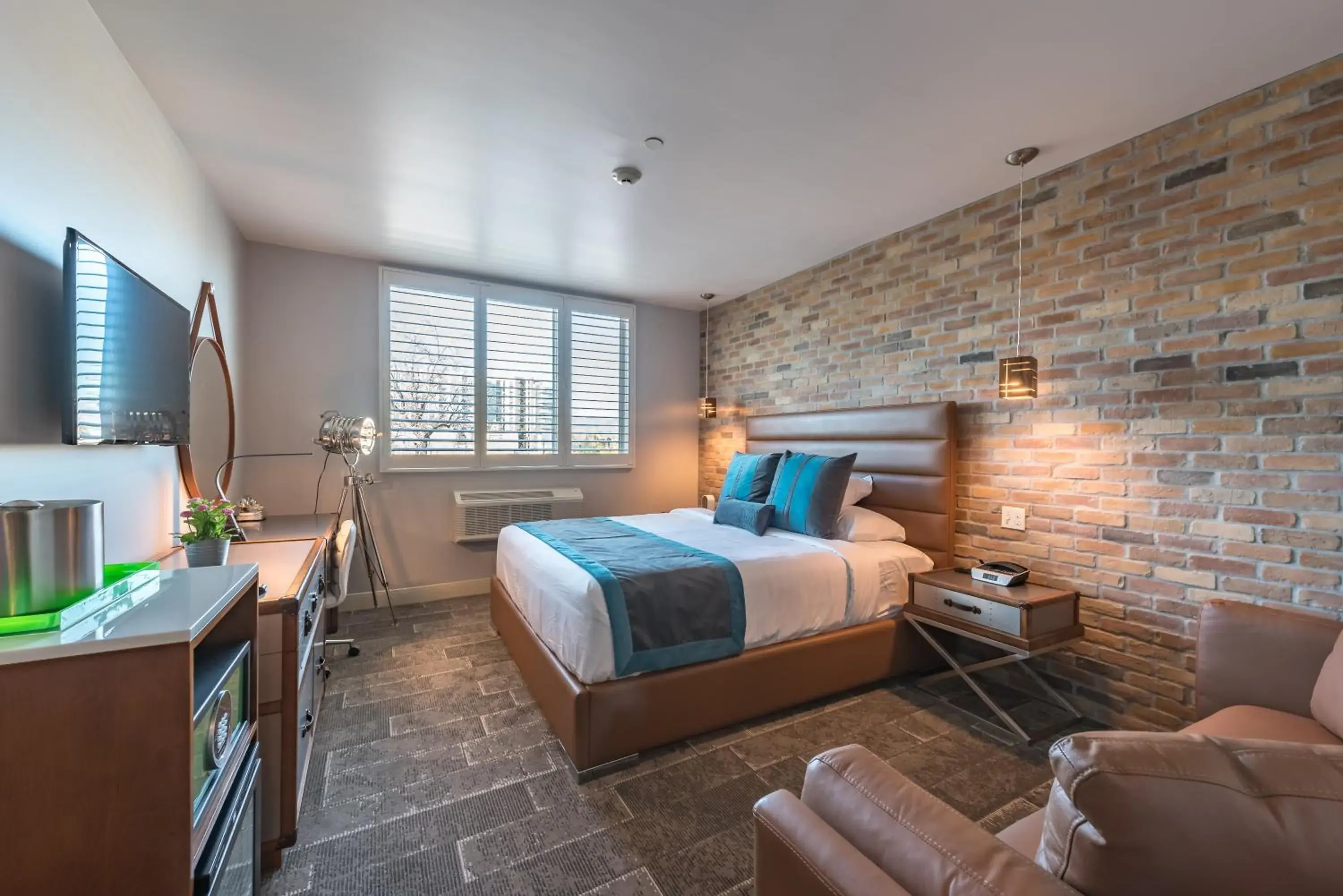 Classic King Room in Lexen Hotel - North Hollywood Near Universal Studios Classic King Room in Lexen Hotel - North Hollywood Near Universal Studios