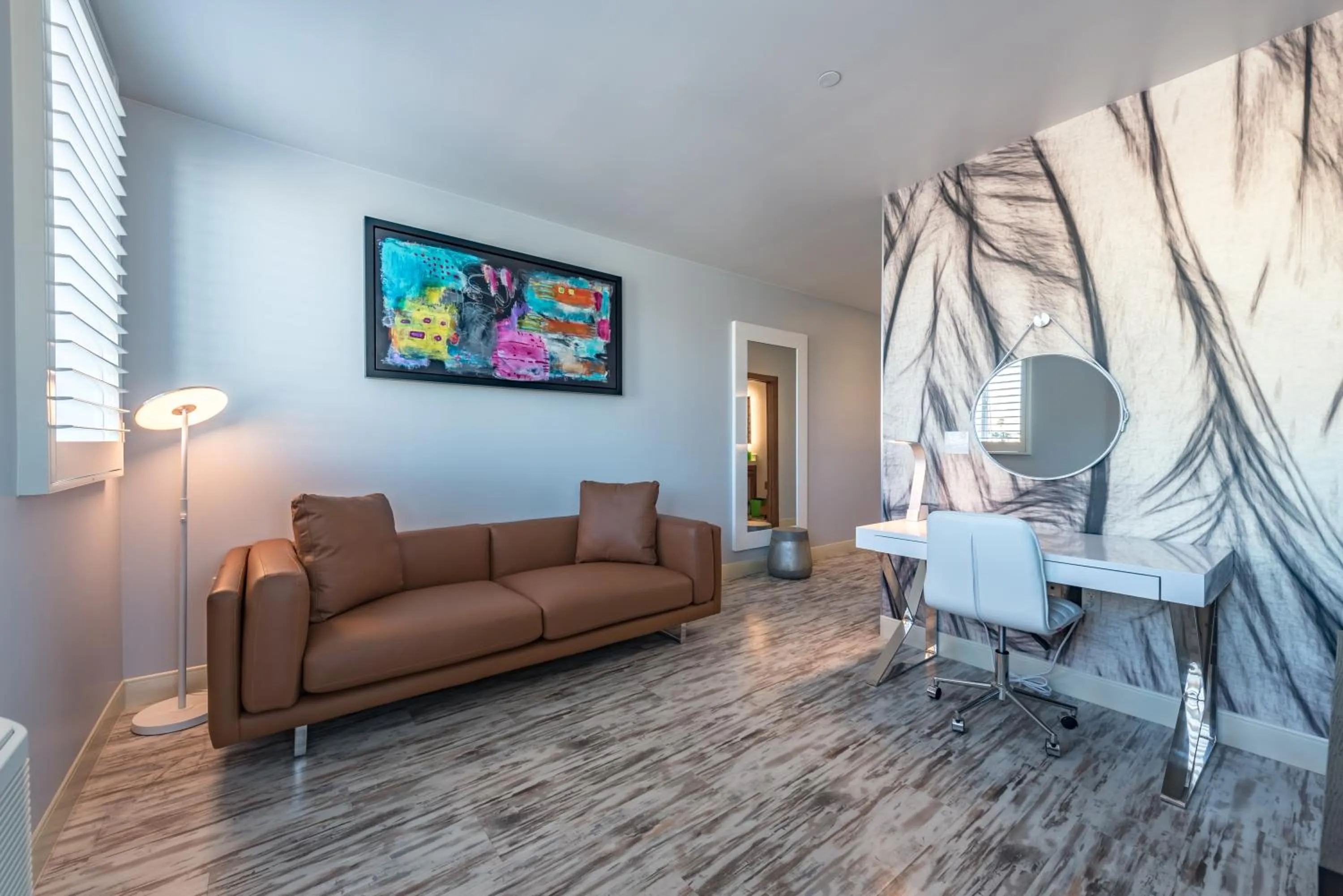 Living room in Lexen Hotel - North Hollywood Near Universal Studios