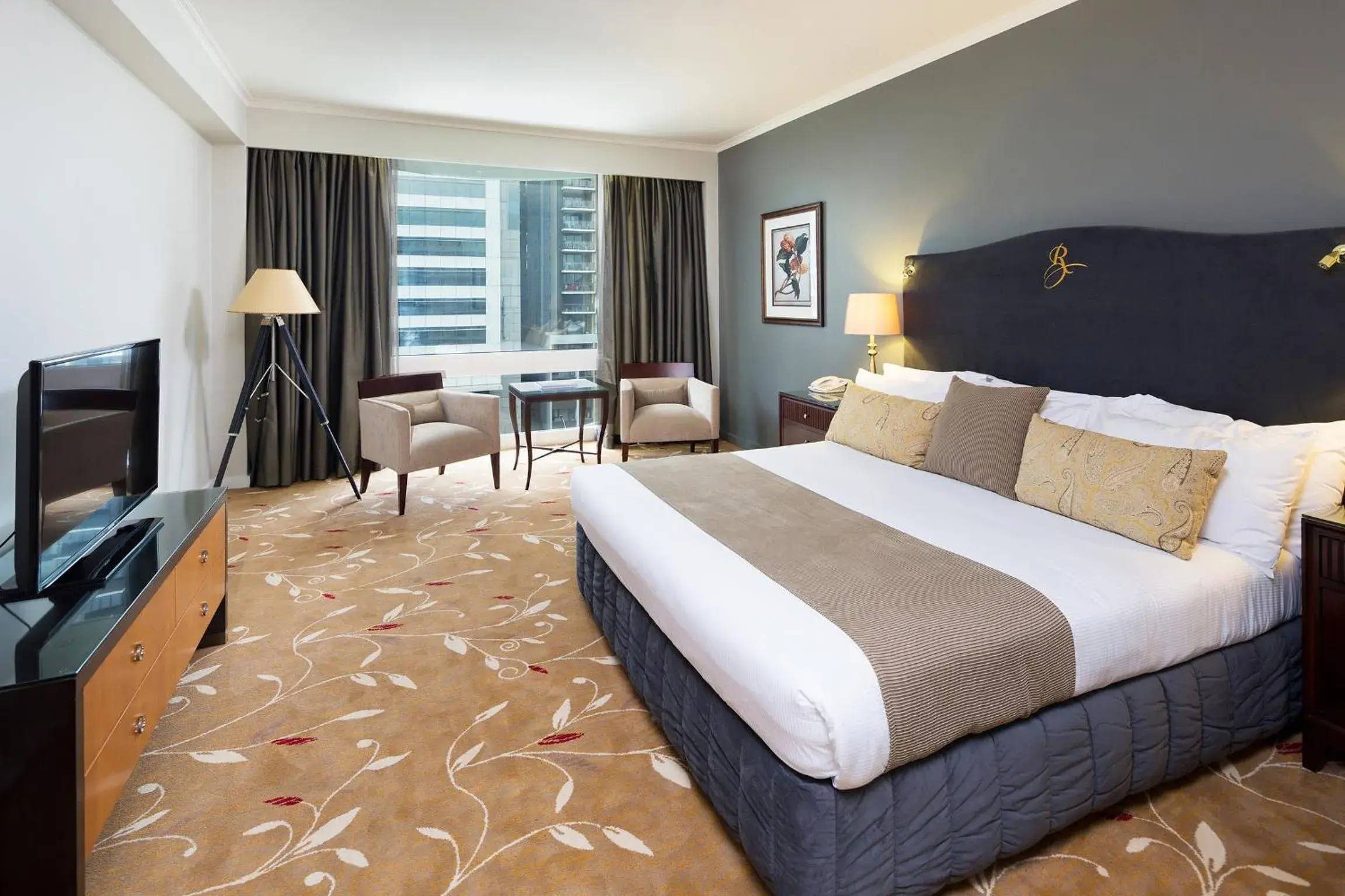 Bedroom, Bed in Royal On The Park Bedroom, Bed in Royal On The Park